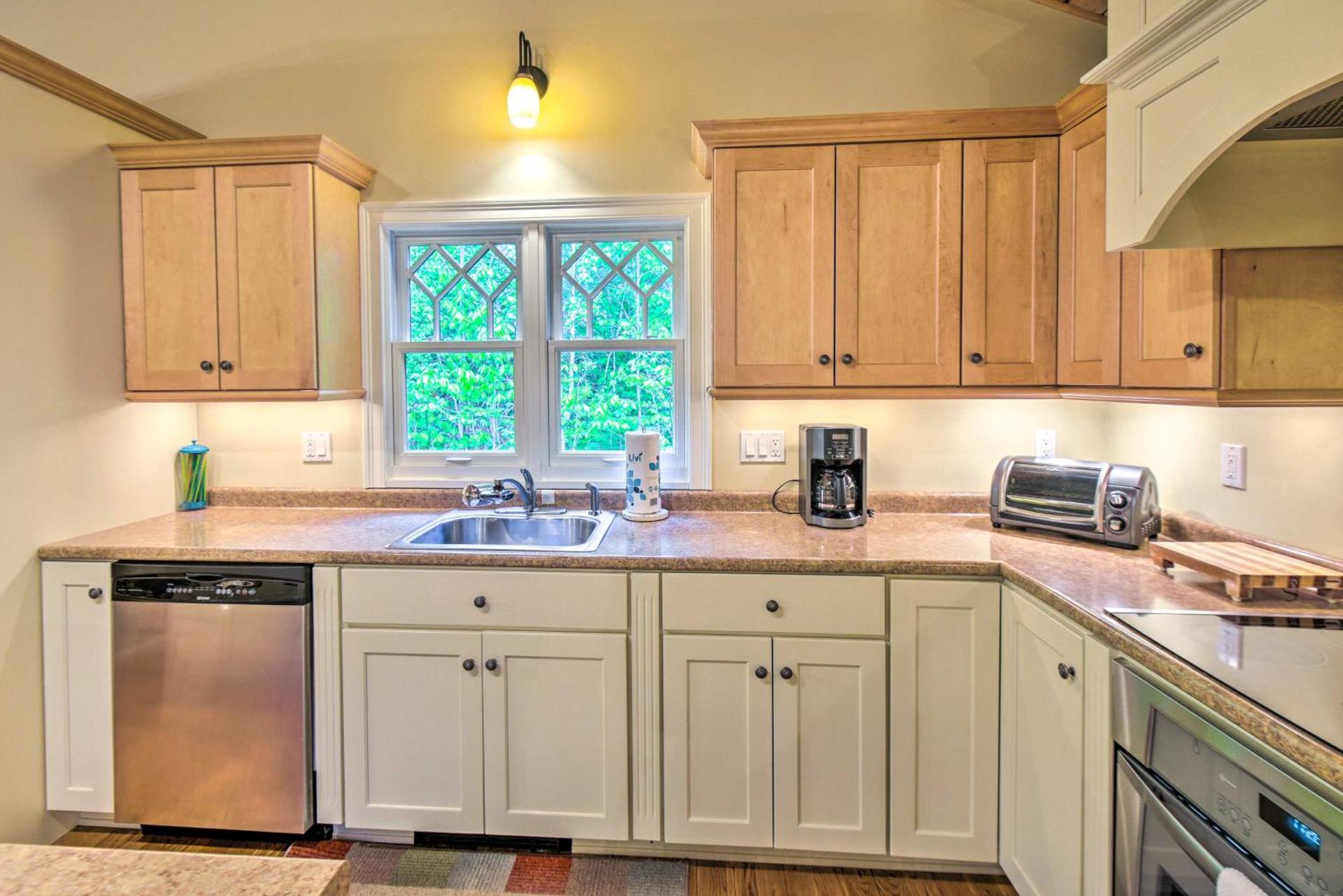 4 Mi to Ski Slopes Family-Friendly Bartlett Home!