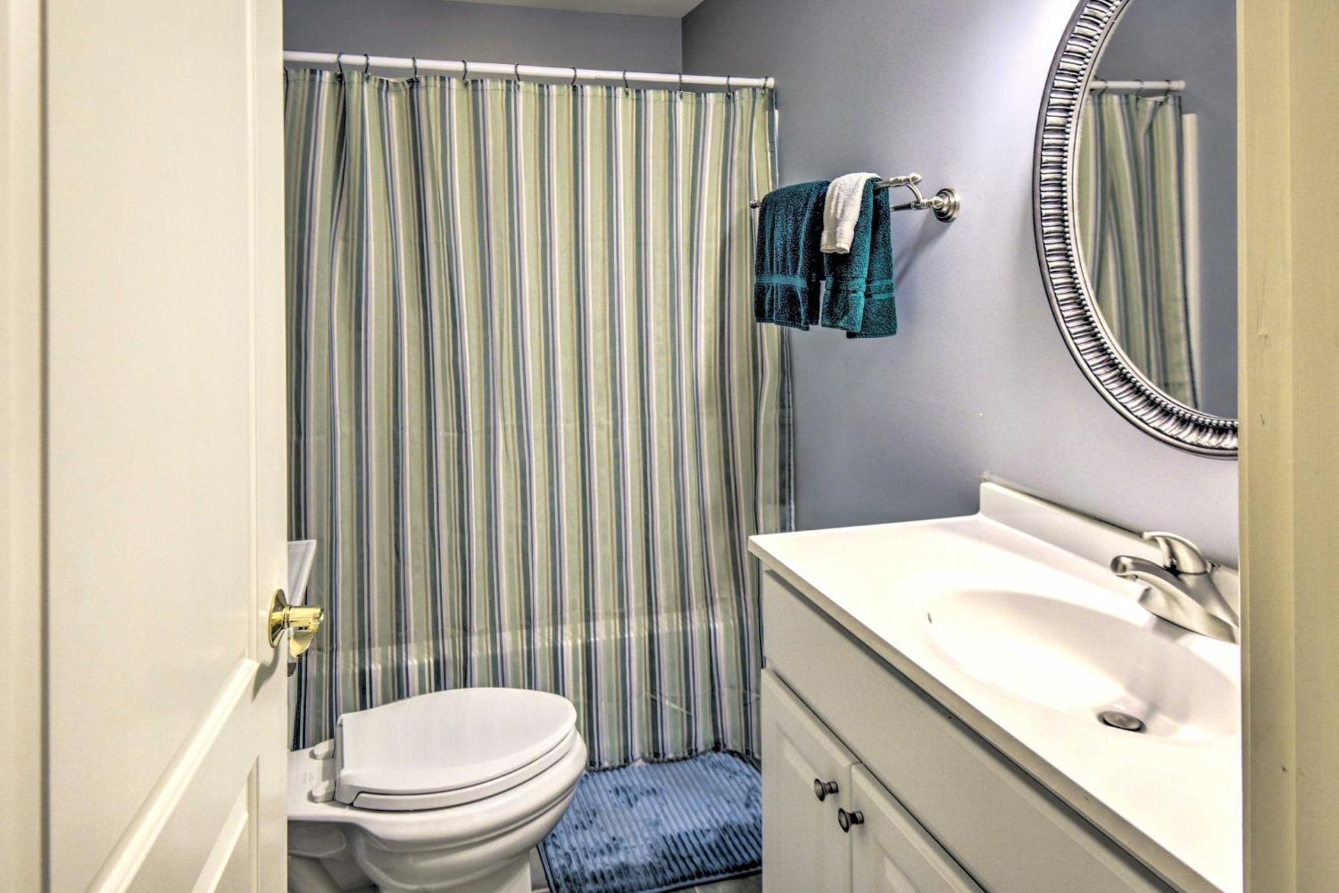 4 Mi to Ski Slopes Family-Friendly Bartlett Home!