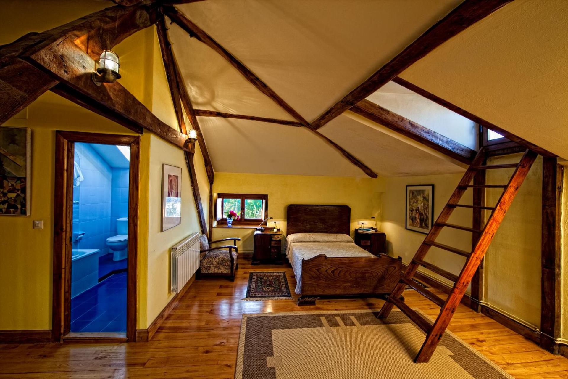 La Cochera de Somao, casona de tipología indiana