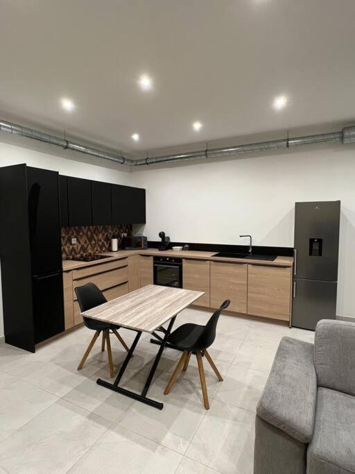 Belle appartement avec parking gratuit