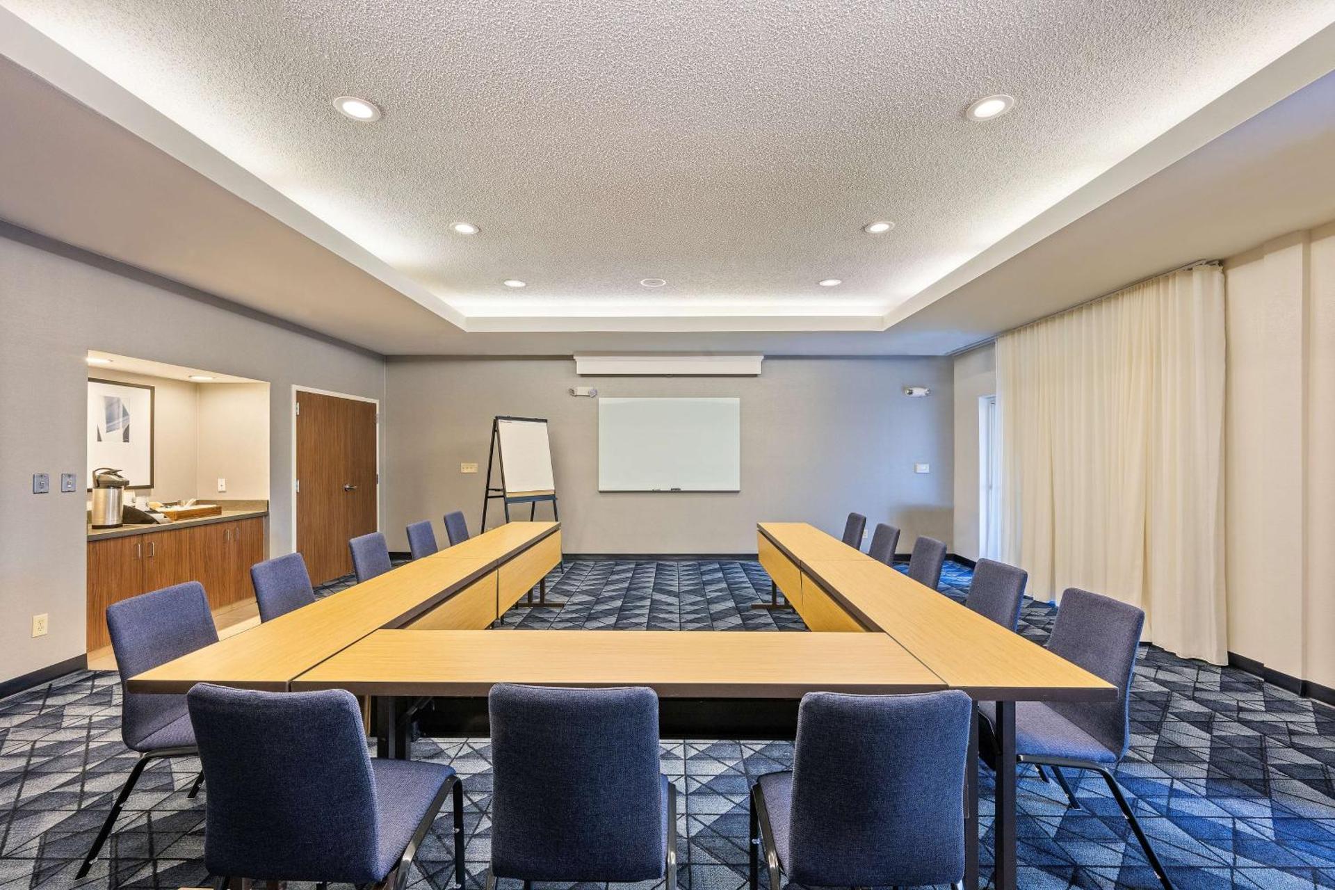 Meeting/conference room