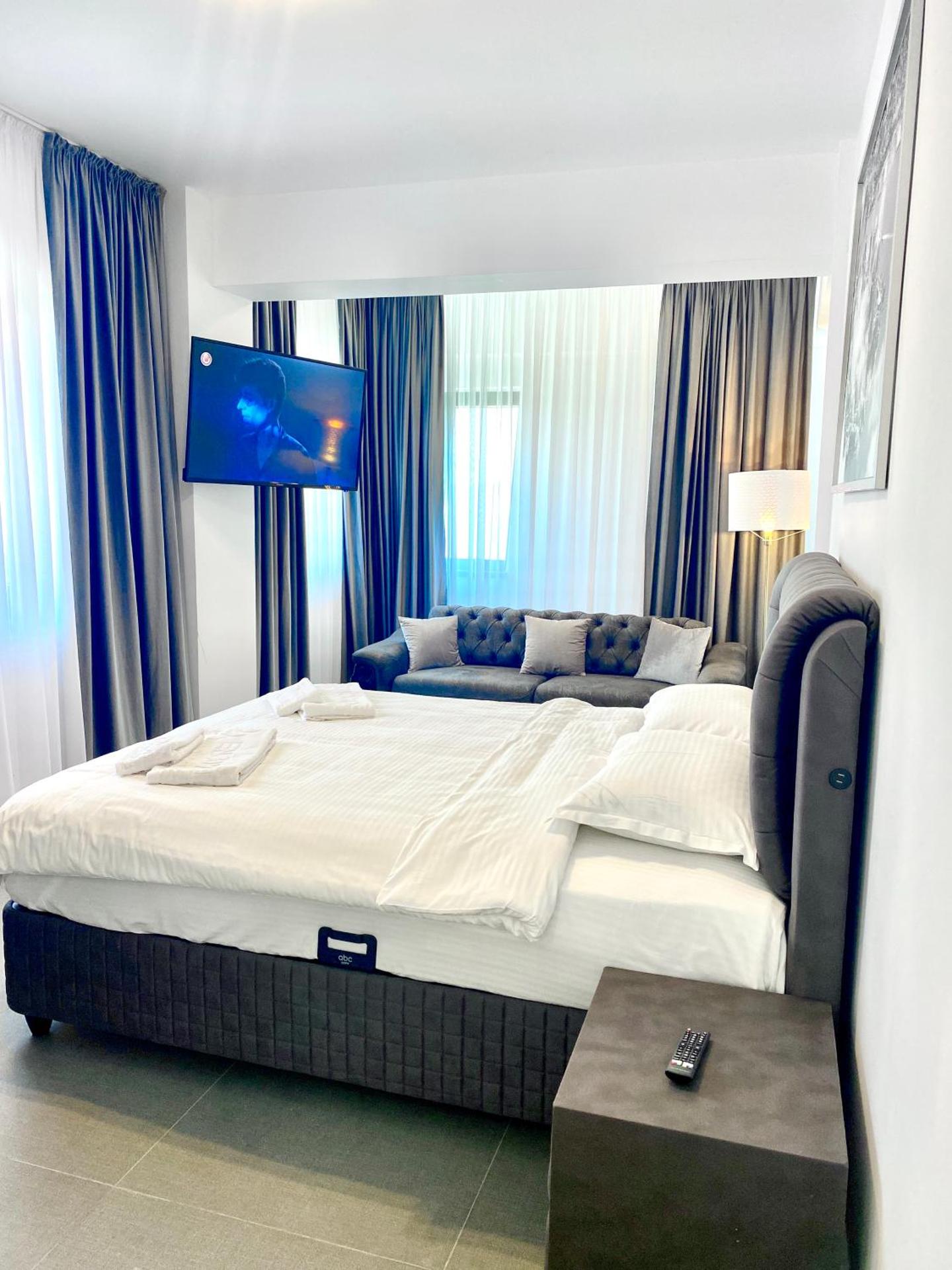 Enjoy Life Apartments