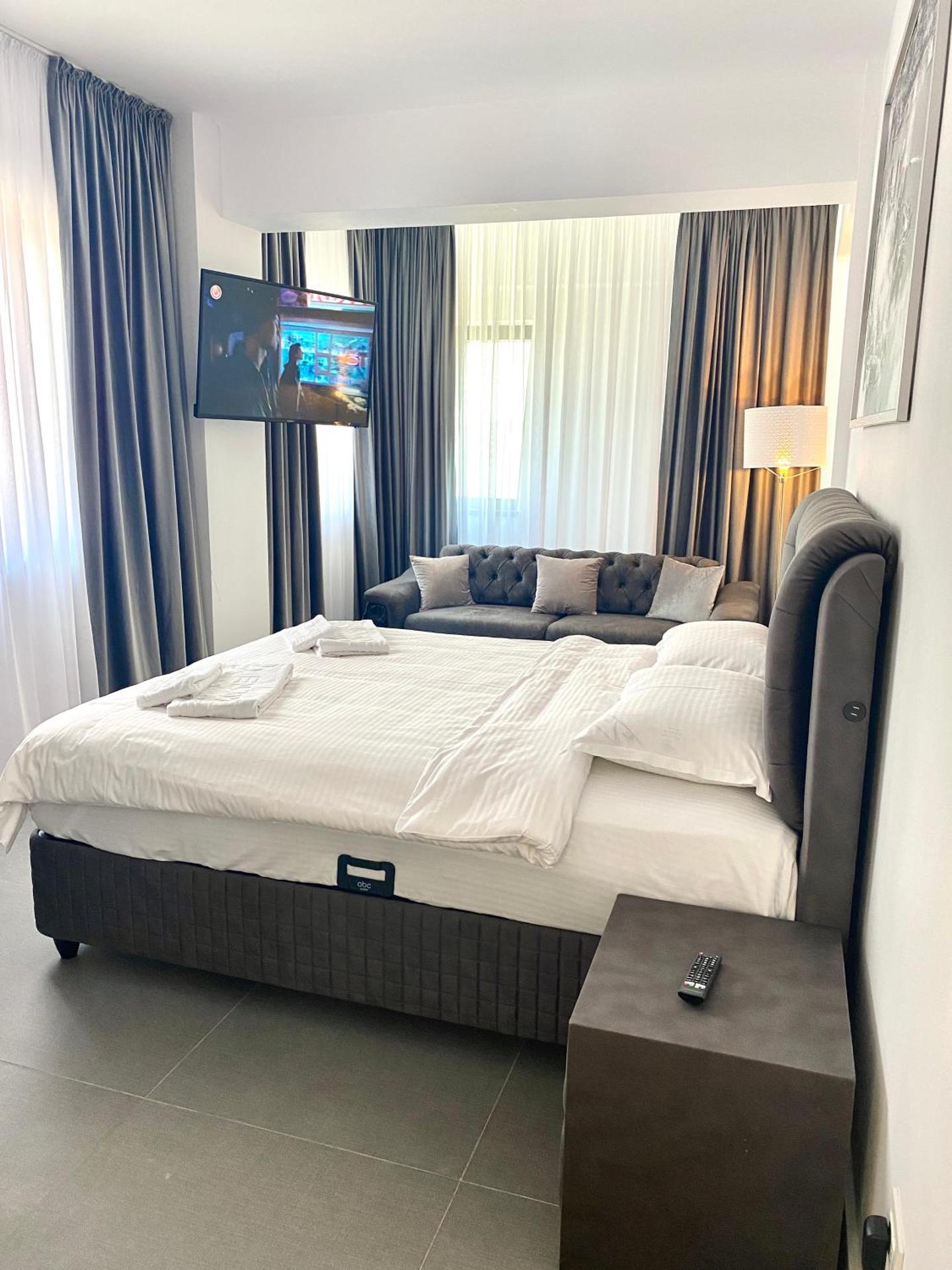 Enjoy Life Apartments