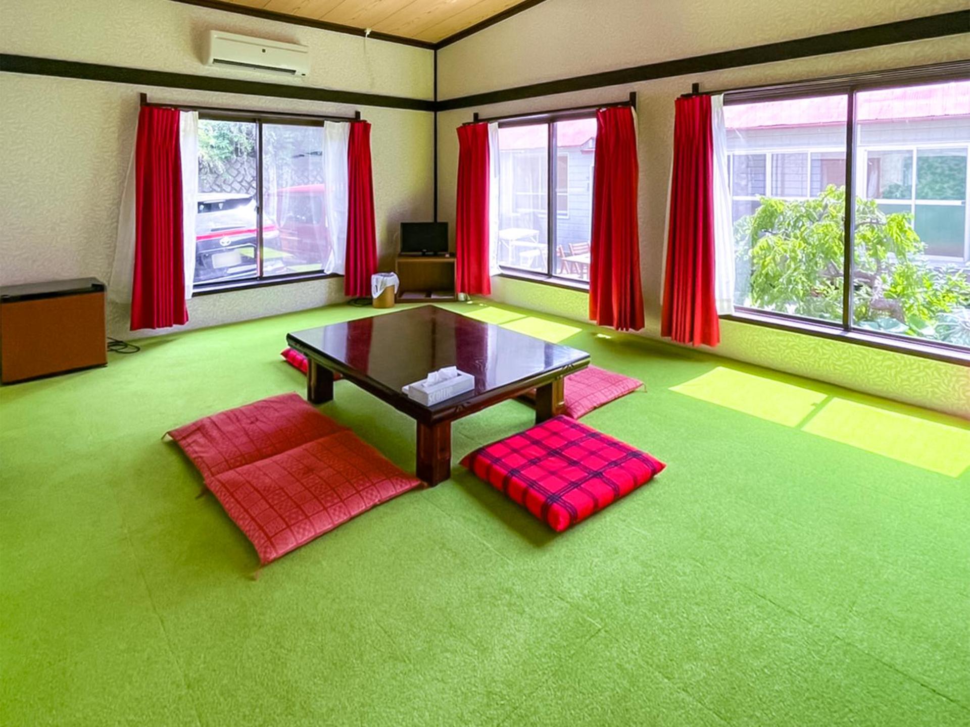 Photo of the whole room