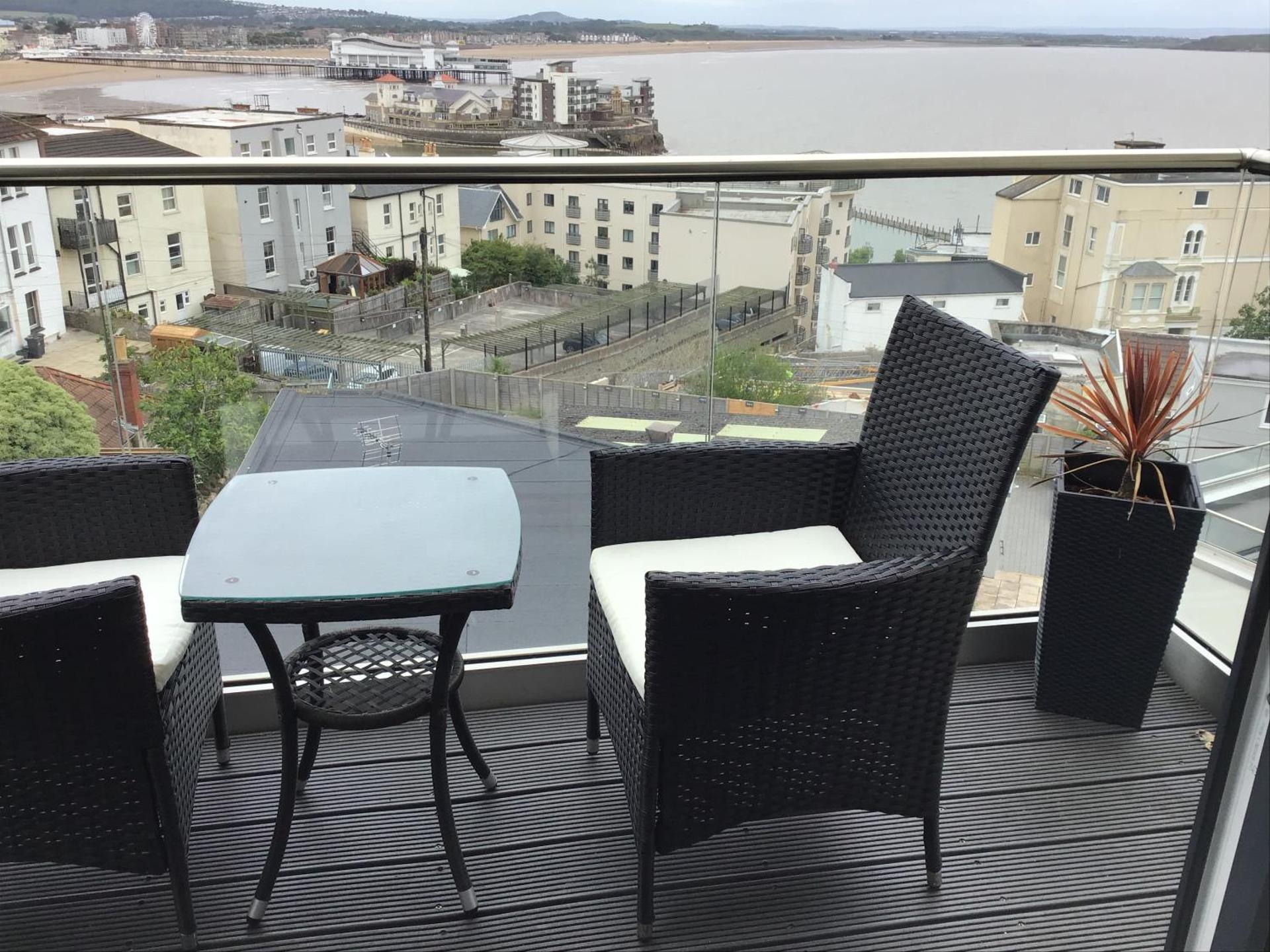 Modern Apartment with Stunning Sea View