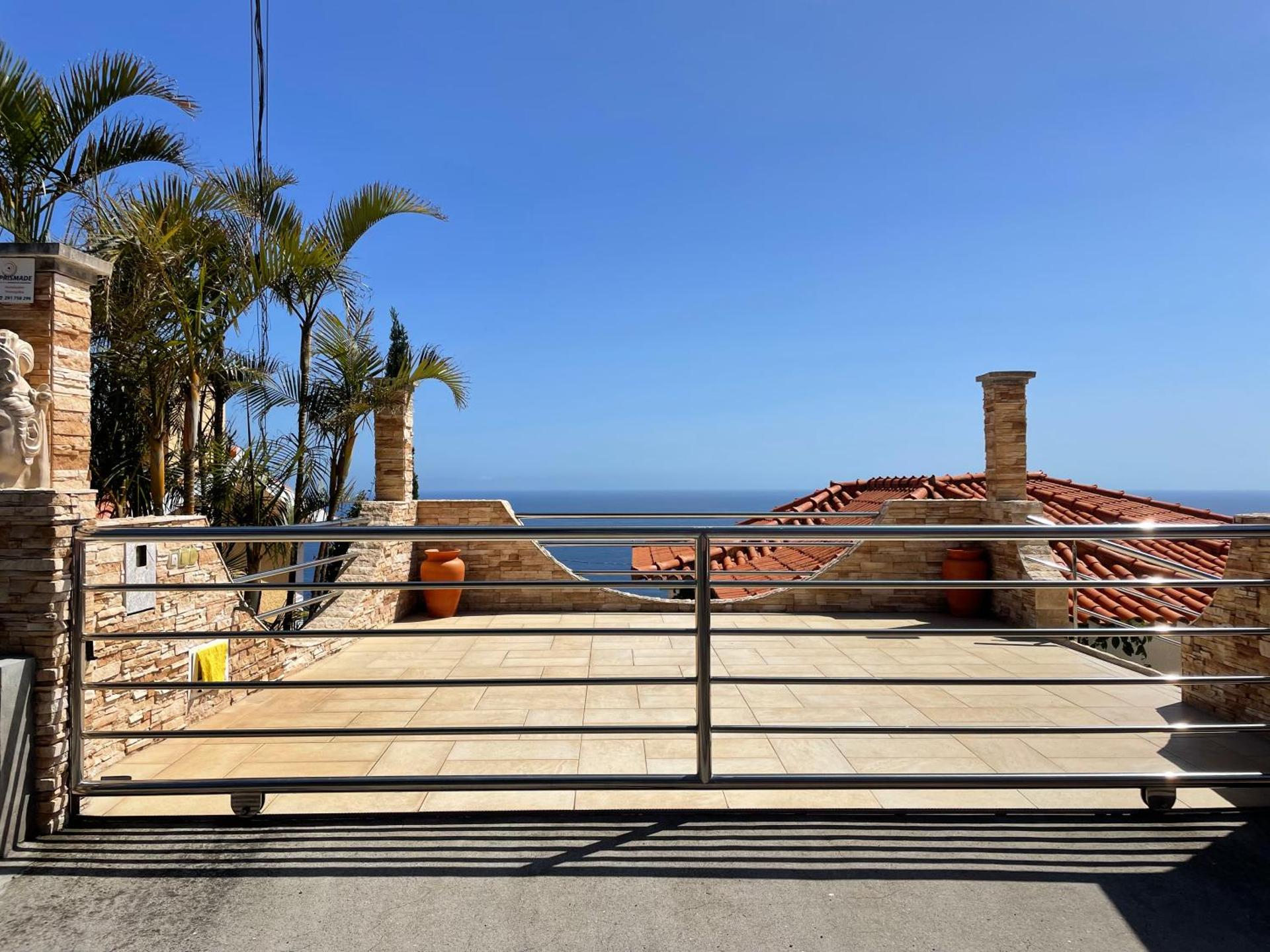 Villa Isabela - Car Rental for Free