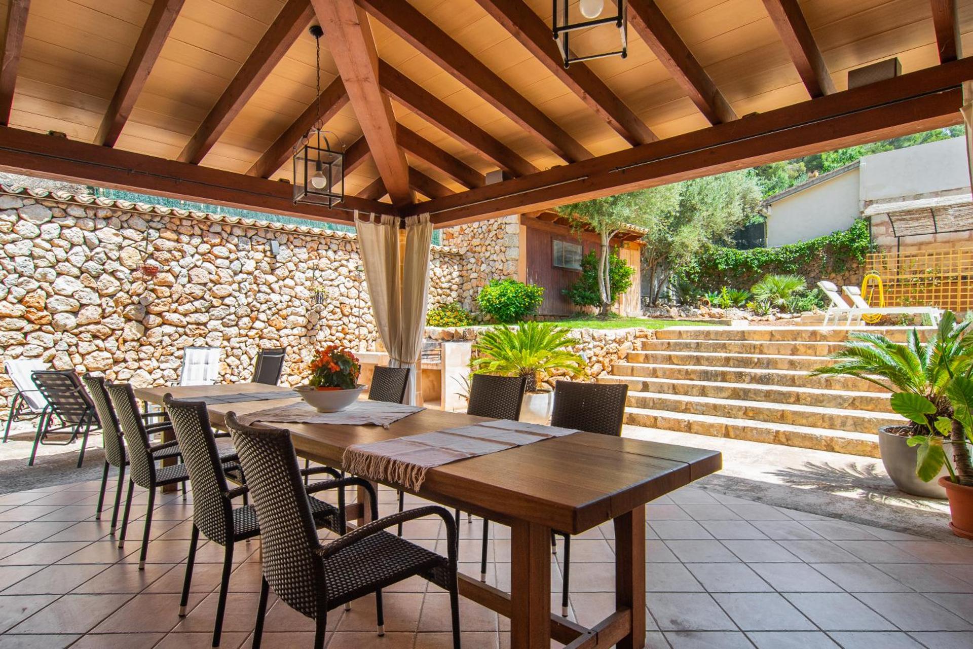 Fabulous Rural House with views to the mountains with swimming pool