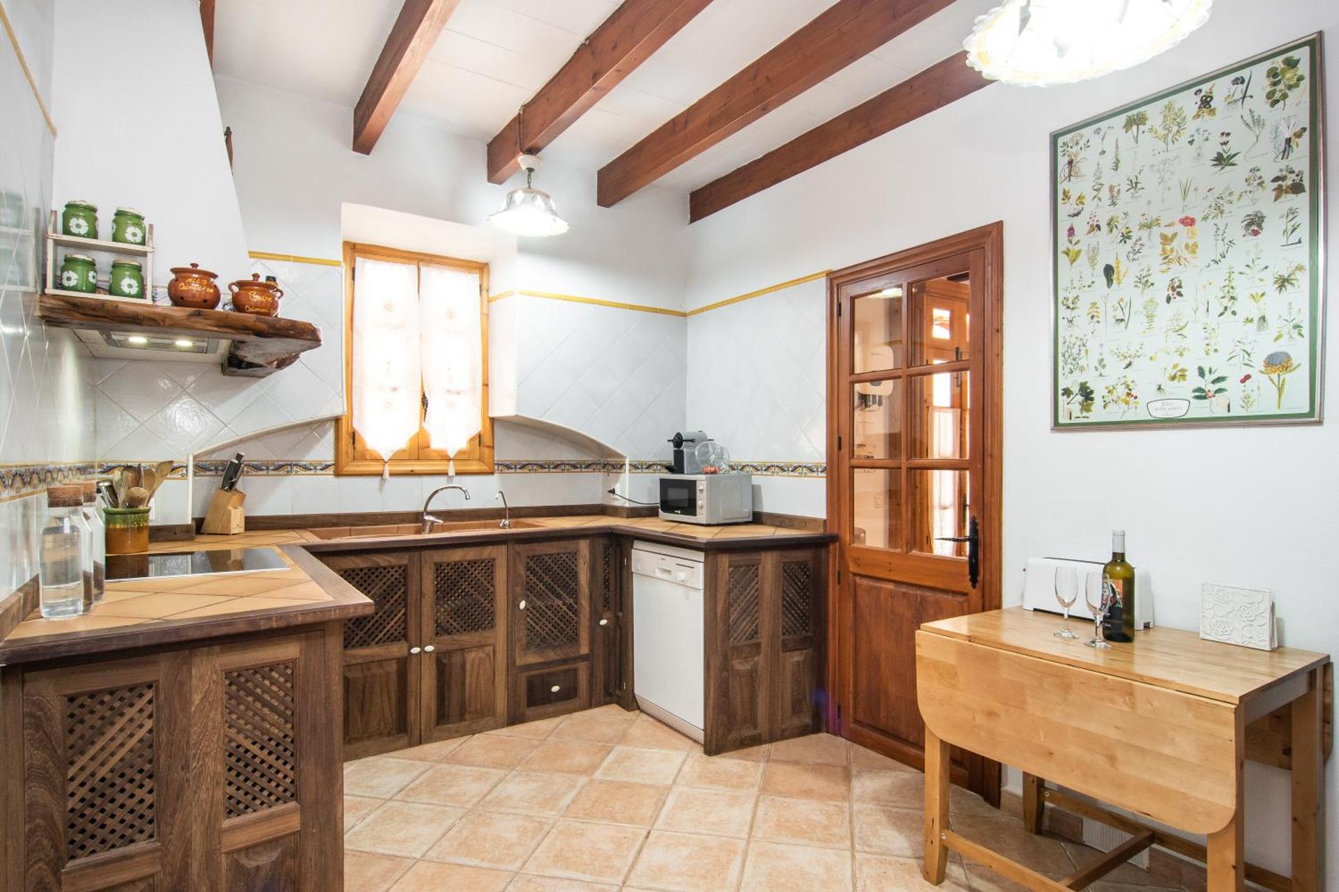 Fabulous Rural House with views to the mountains with swimming pool