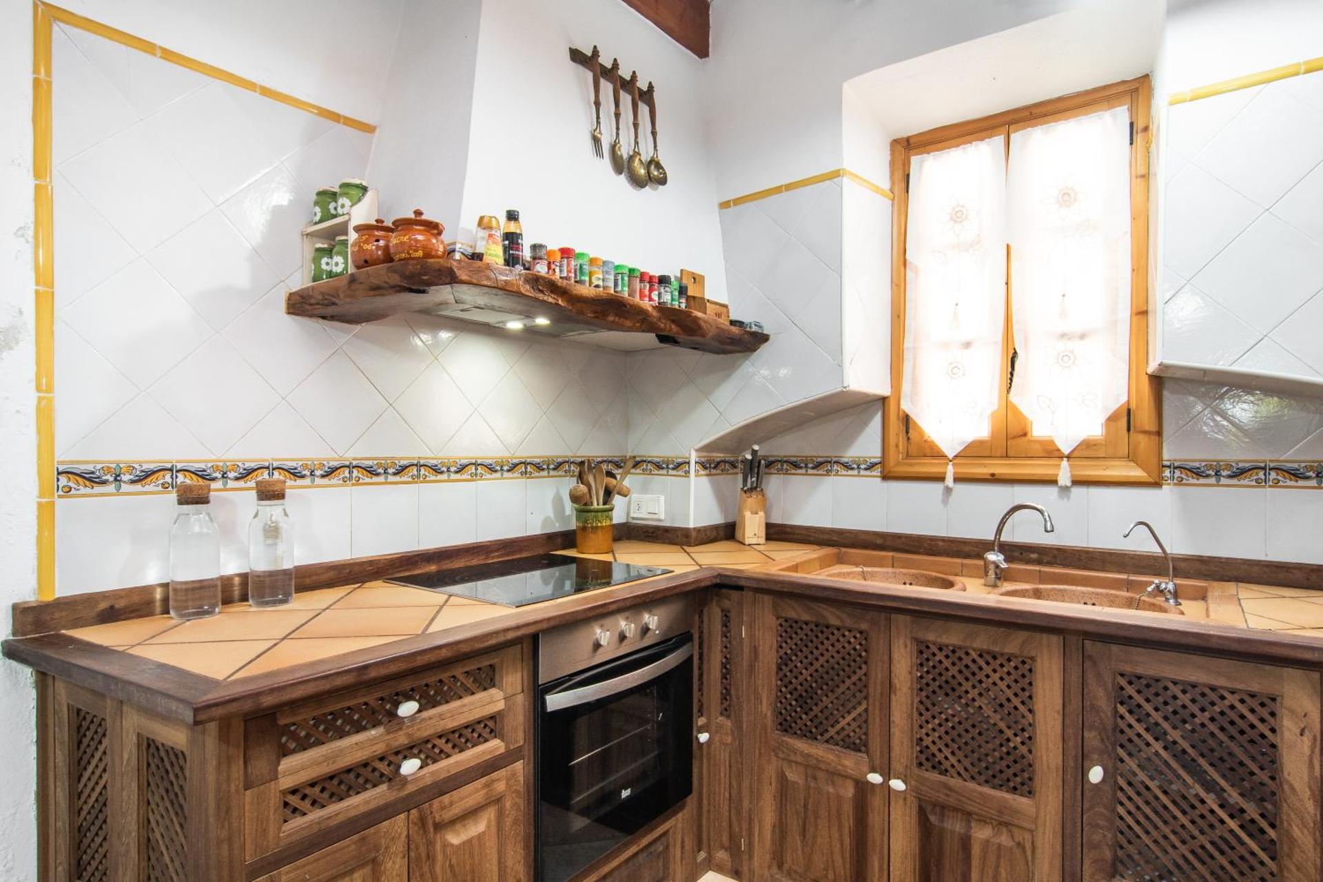 Fabulous Rural House with views to the mountains with swimming pool