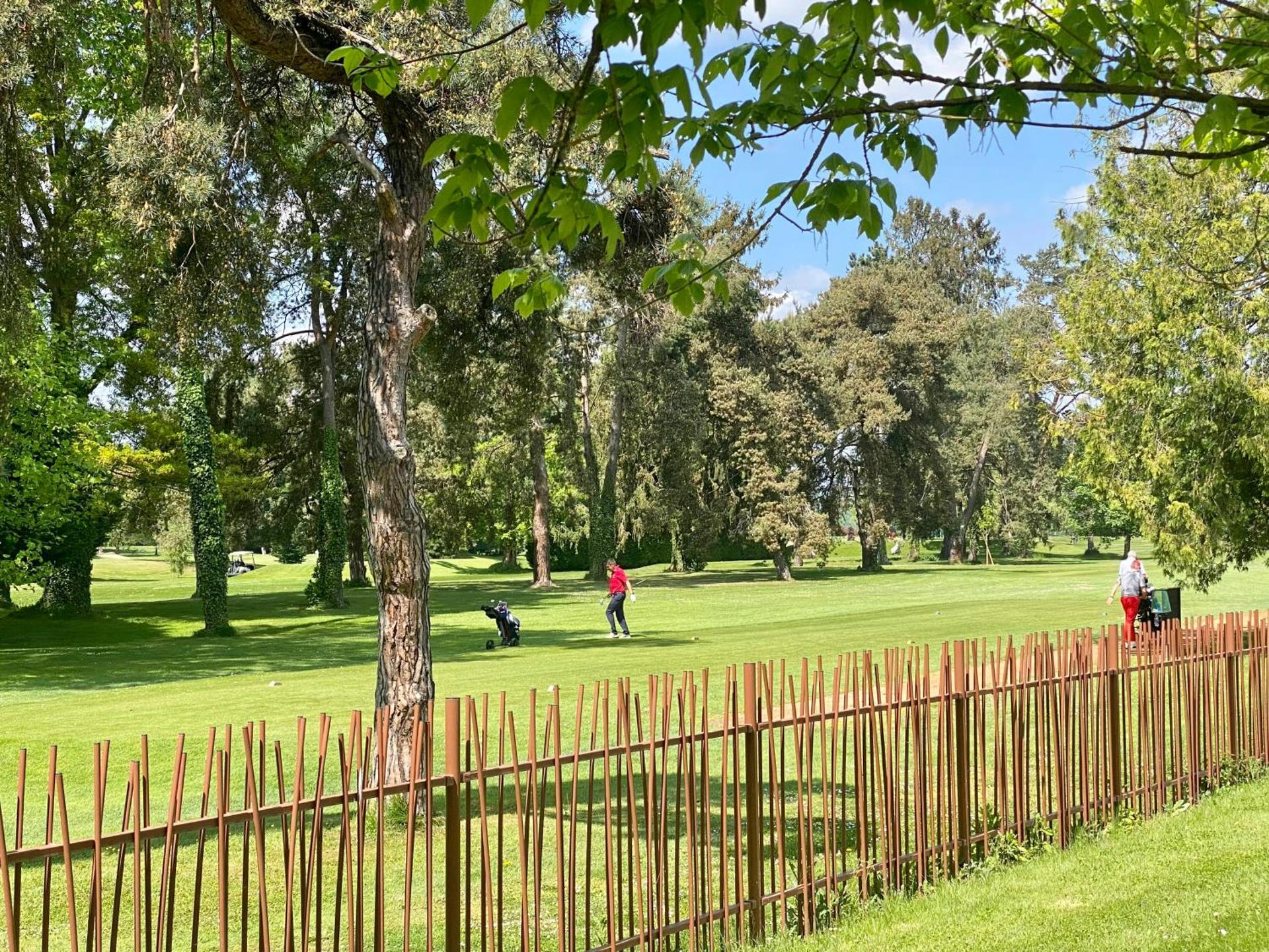 GRAND F3 2 Ch CALME CONFORT PARKING RIVE GAUCHE CREPS HIPPODROME GOLF