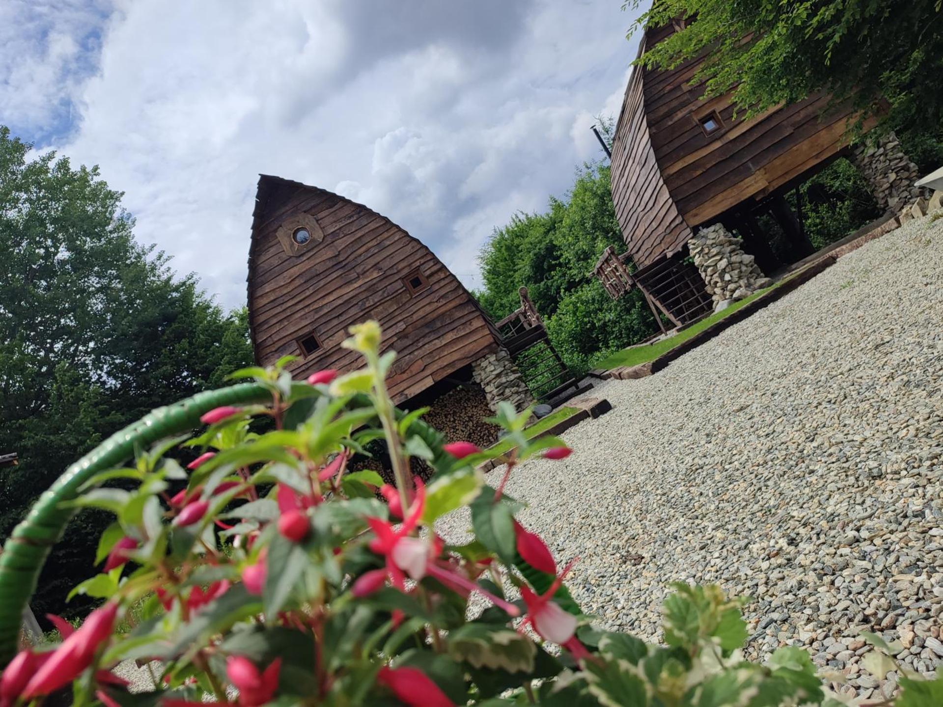 Căsuțele de sub Șipote