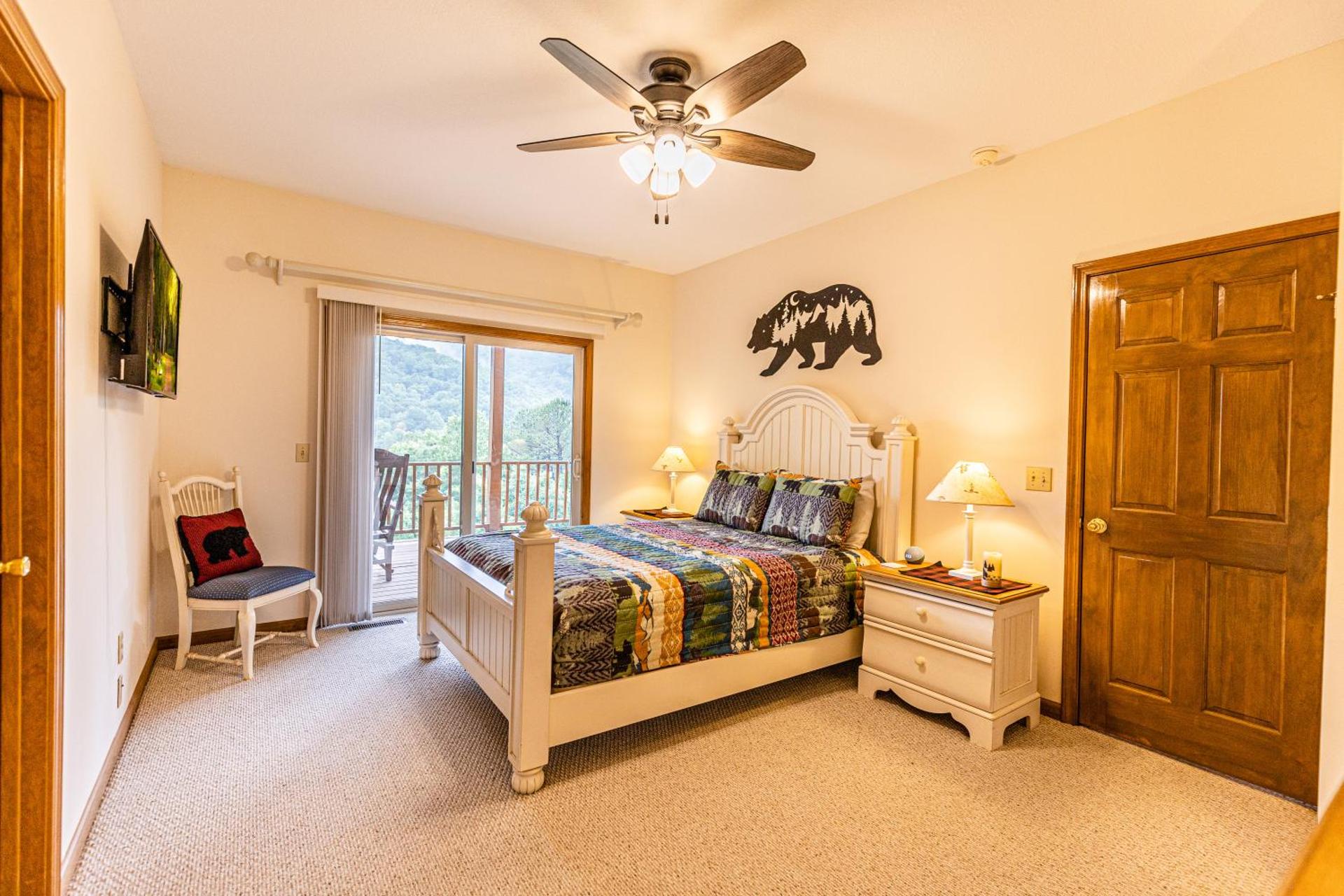 Condo with Stunning Mountain and 6th Green views near Harrahs Cherokee Bryson City