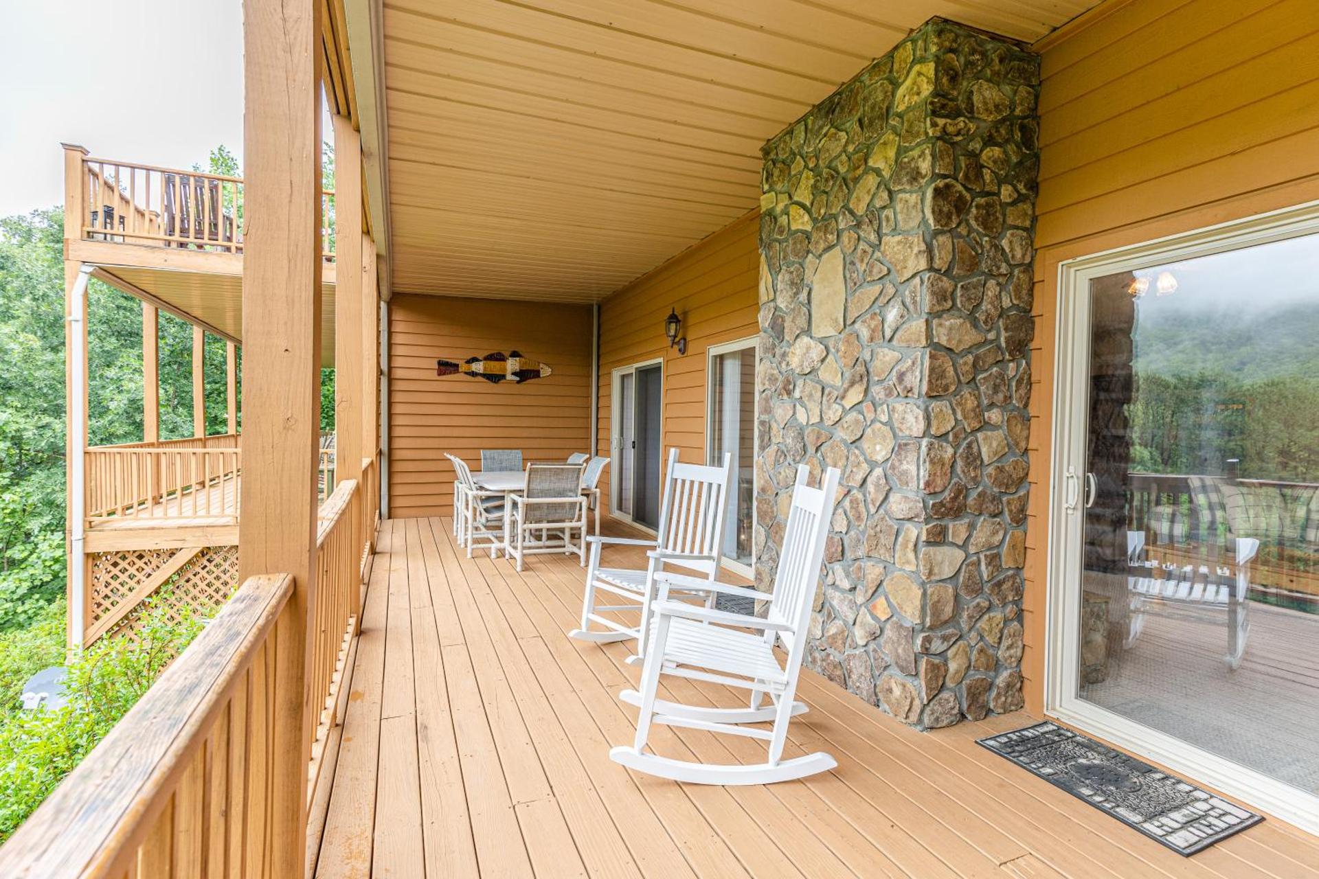 Condo with Stunning Mountain and 6th Green views near Harrahs Cherokee Bryson City