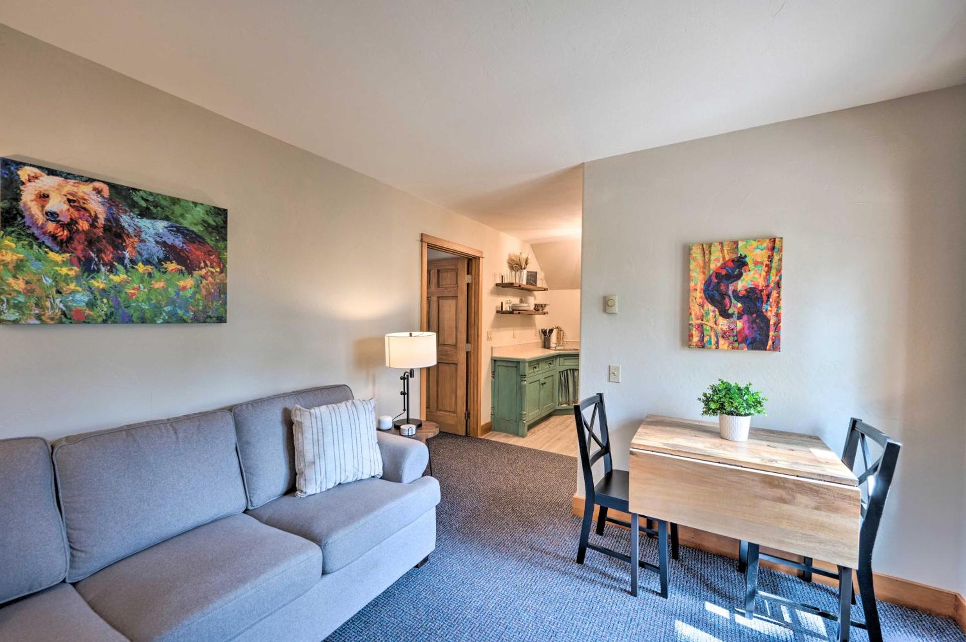 Private McCall Apartment with Mountain View!