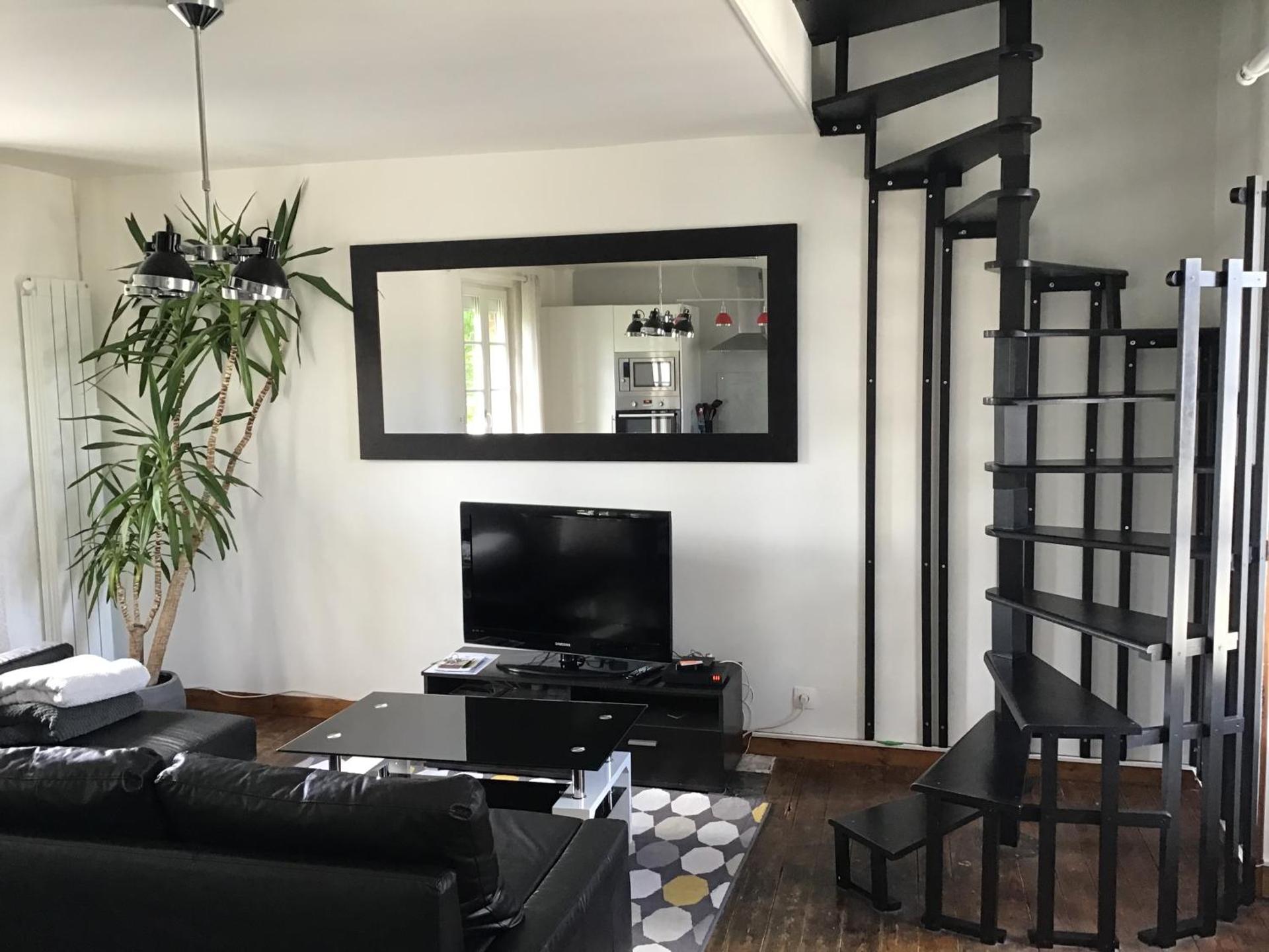 Communal lounge/ TV room