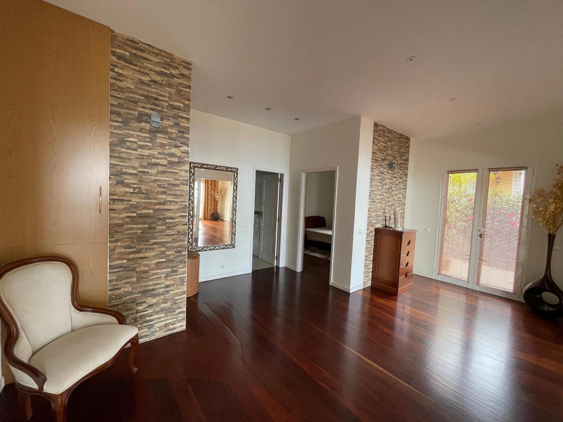 Villa Isabela - Car Rental for Free