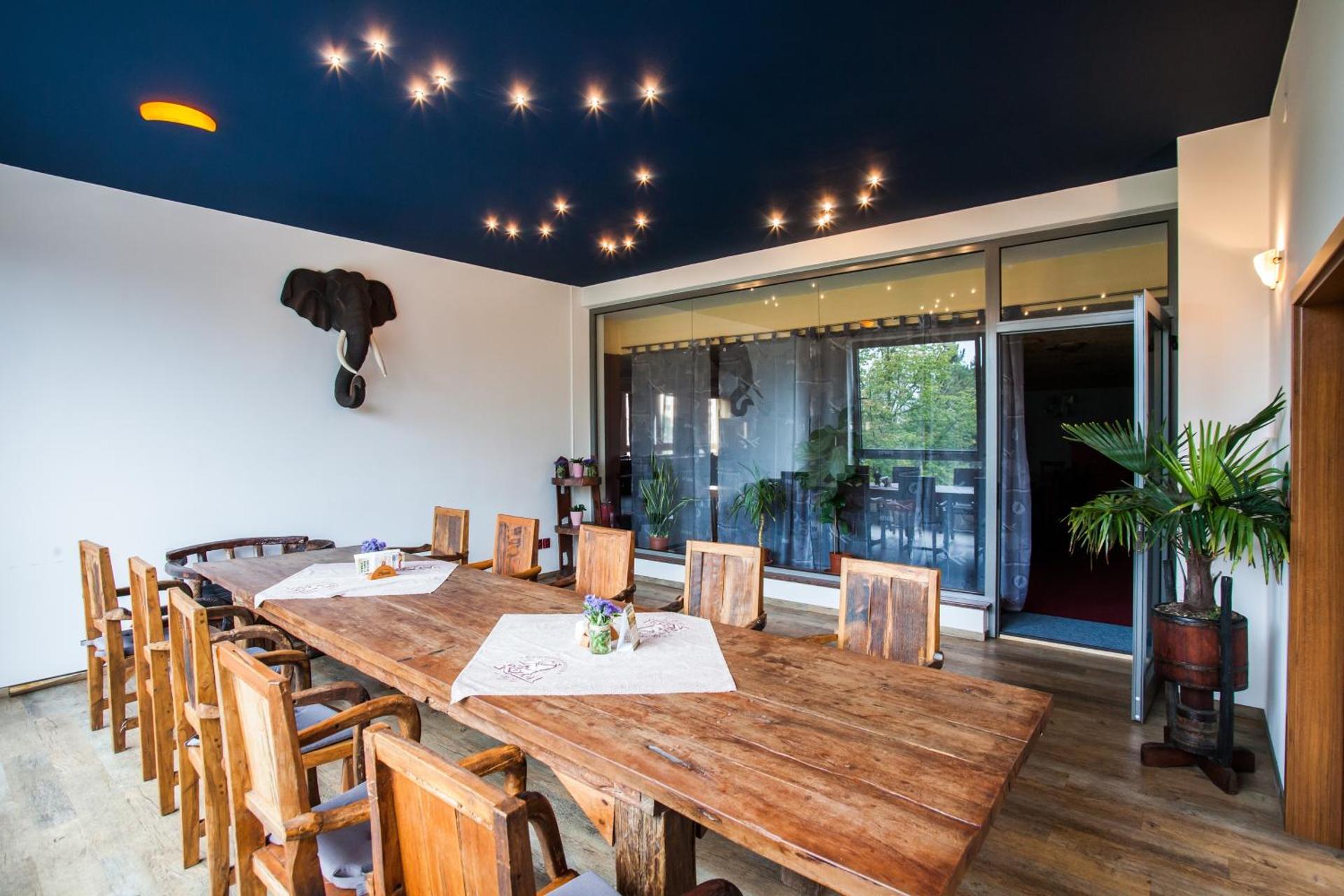 Meeting/conference room