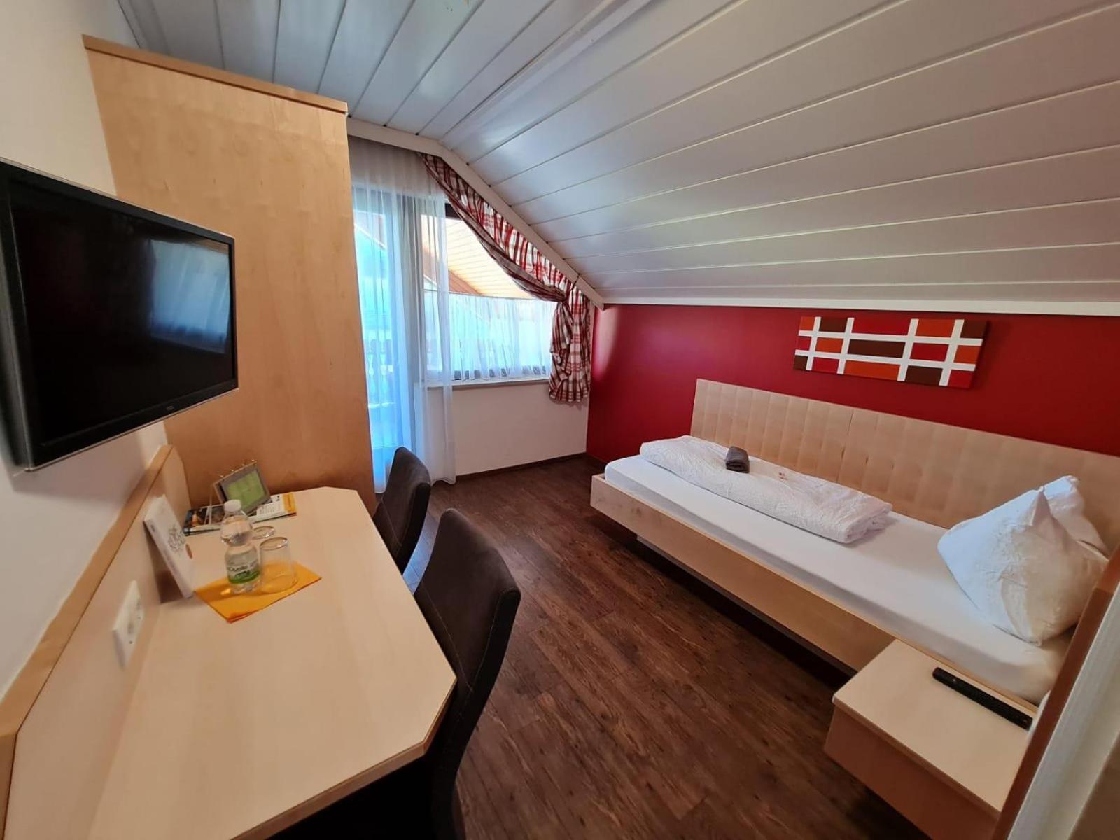 Twin Room with Balcony