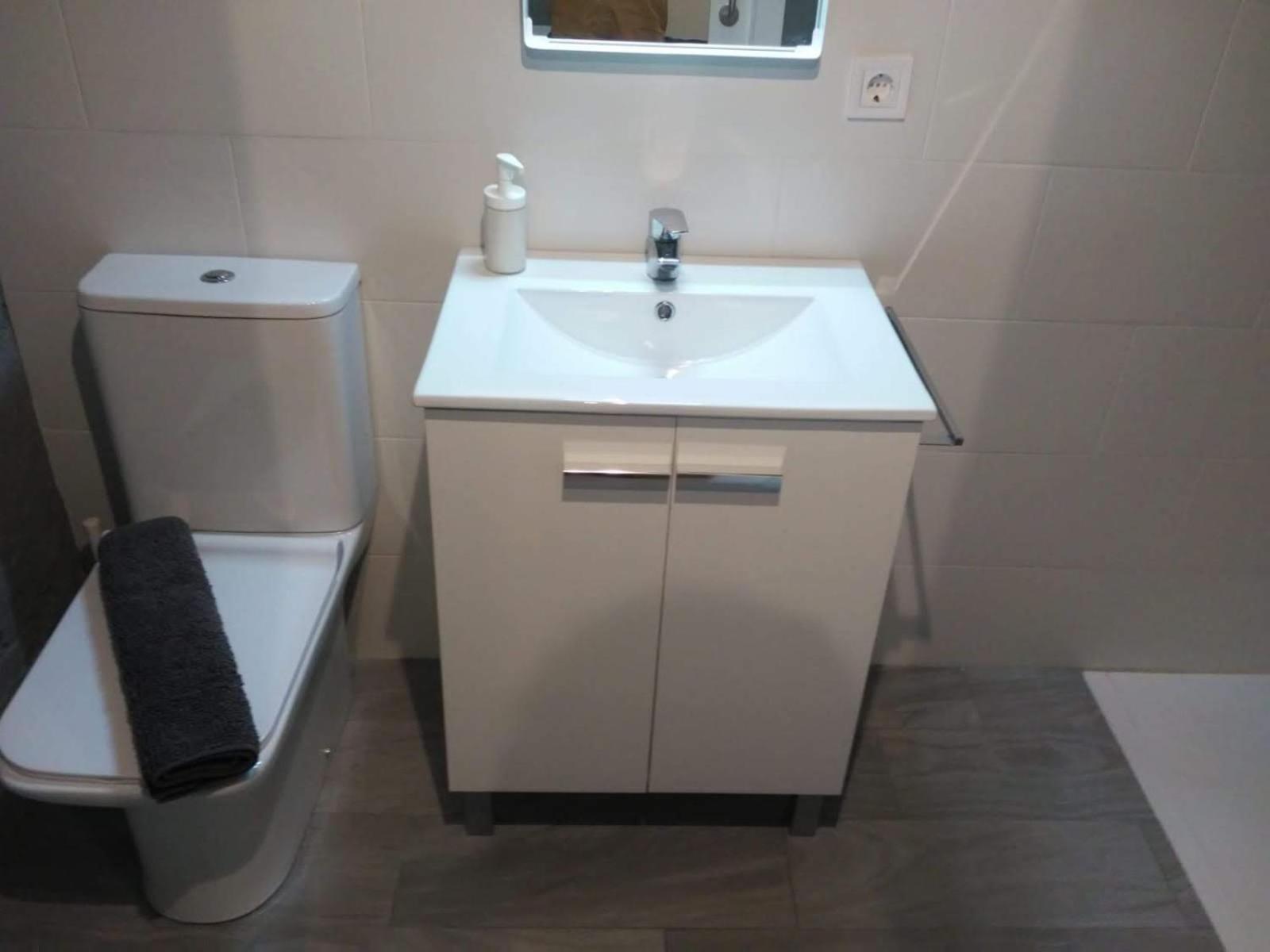 Pequeño Alojamiento con Mini Piscina - NO climatizada