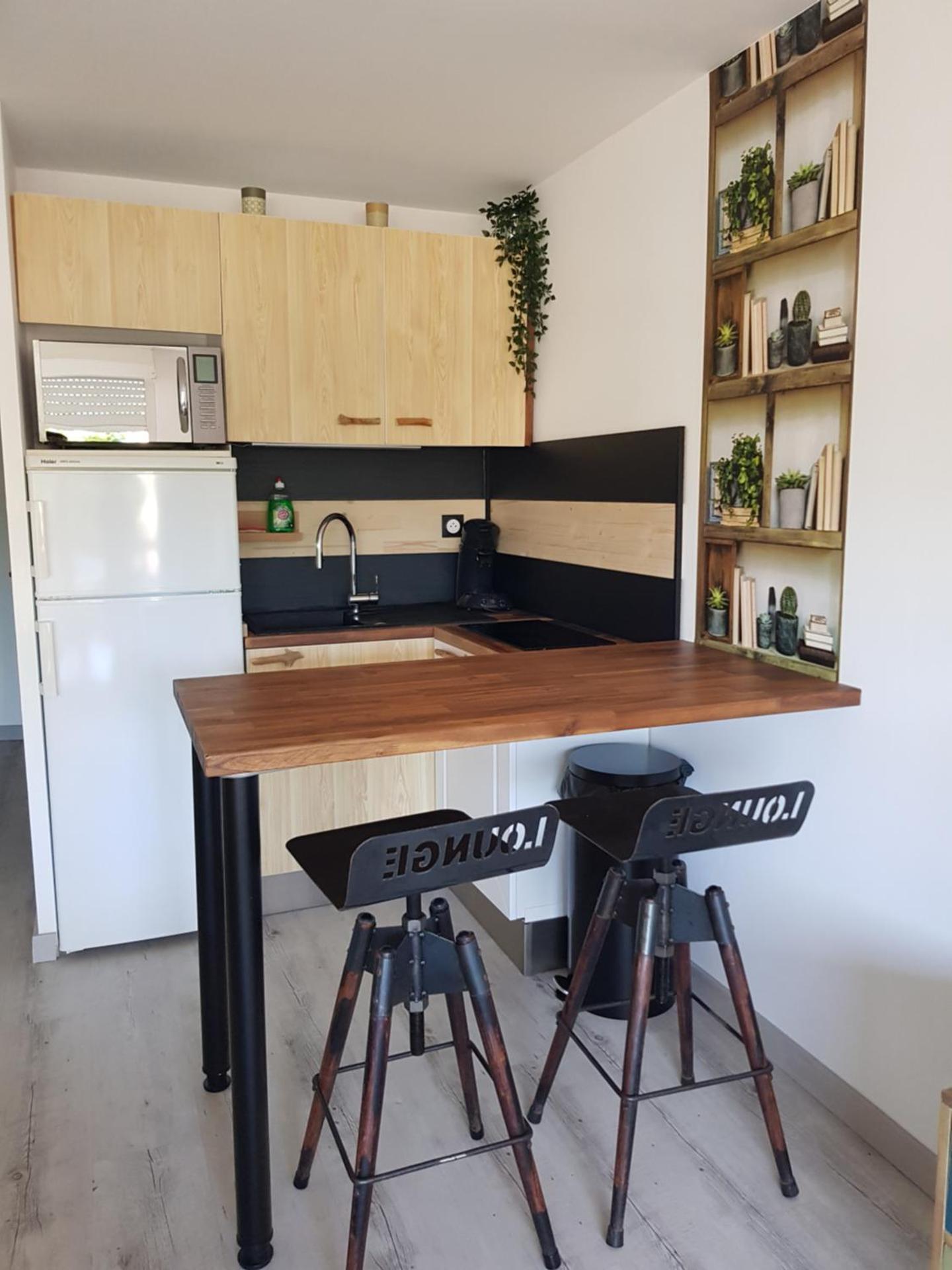 Kitchen or kitchenette