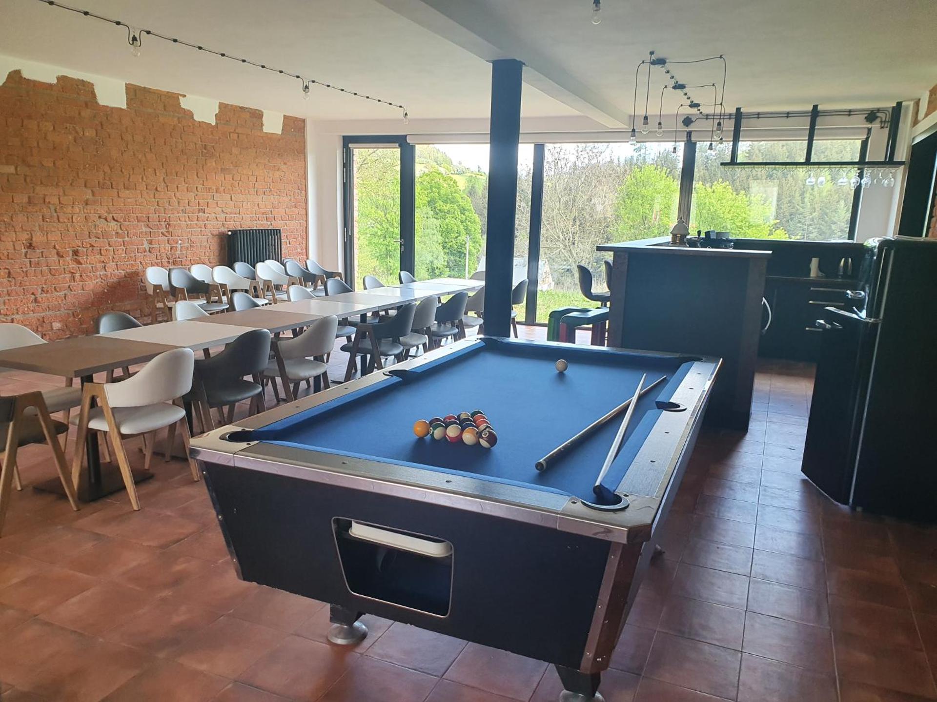 Communal lounge/ TV room