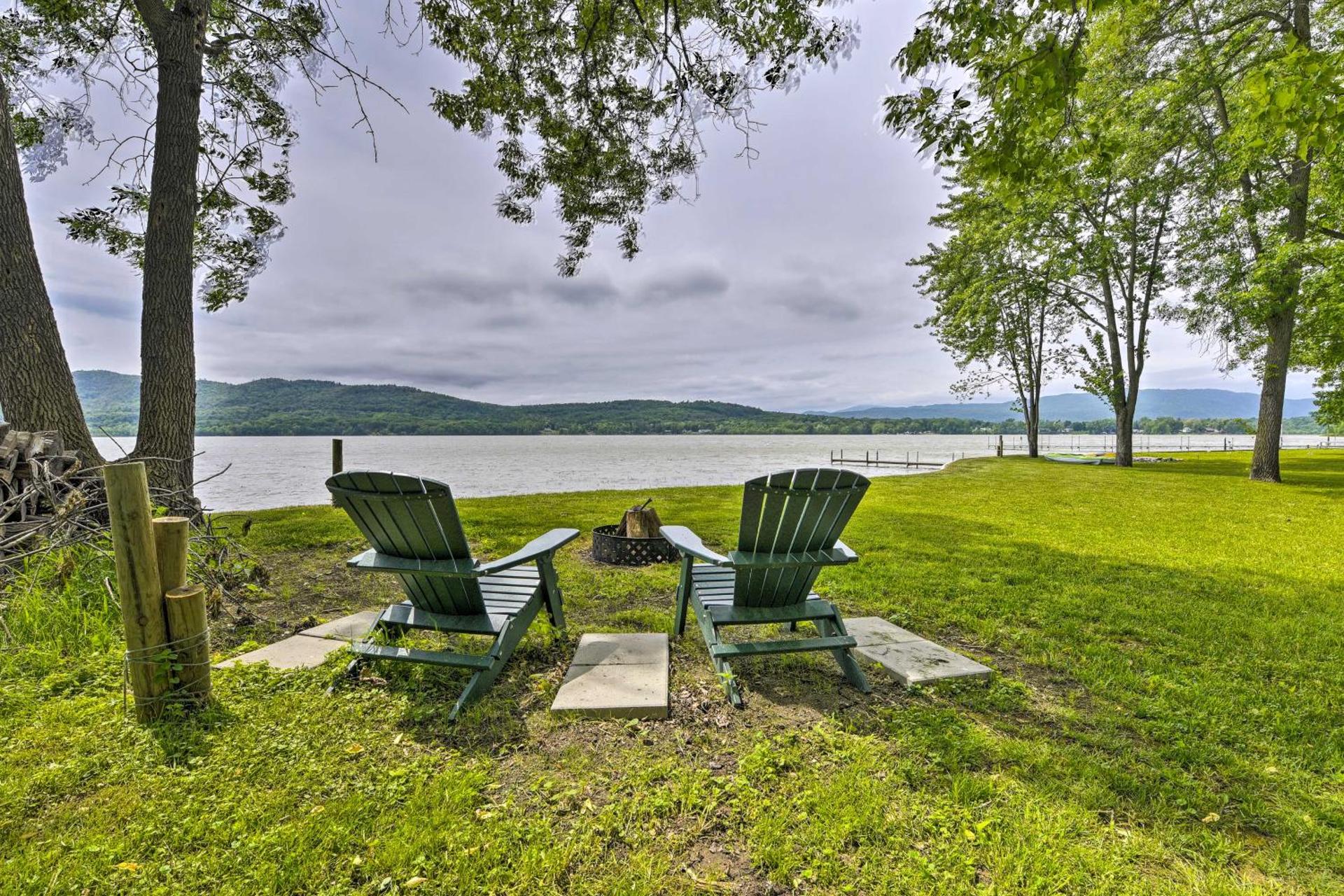 Cozy Lake Champlain Cottage with Beautiful View