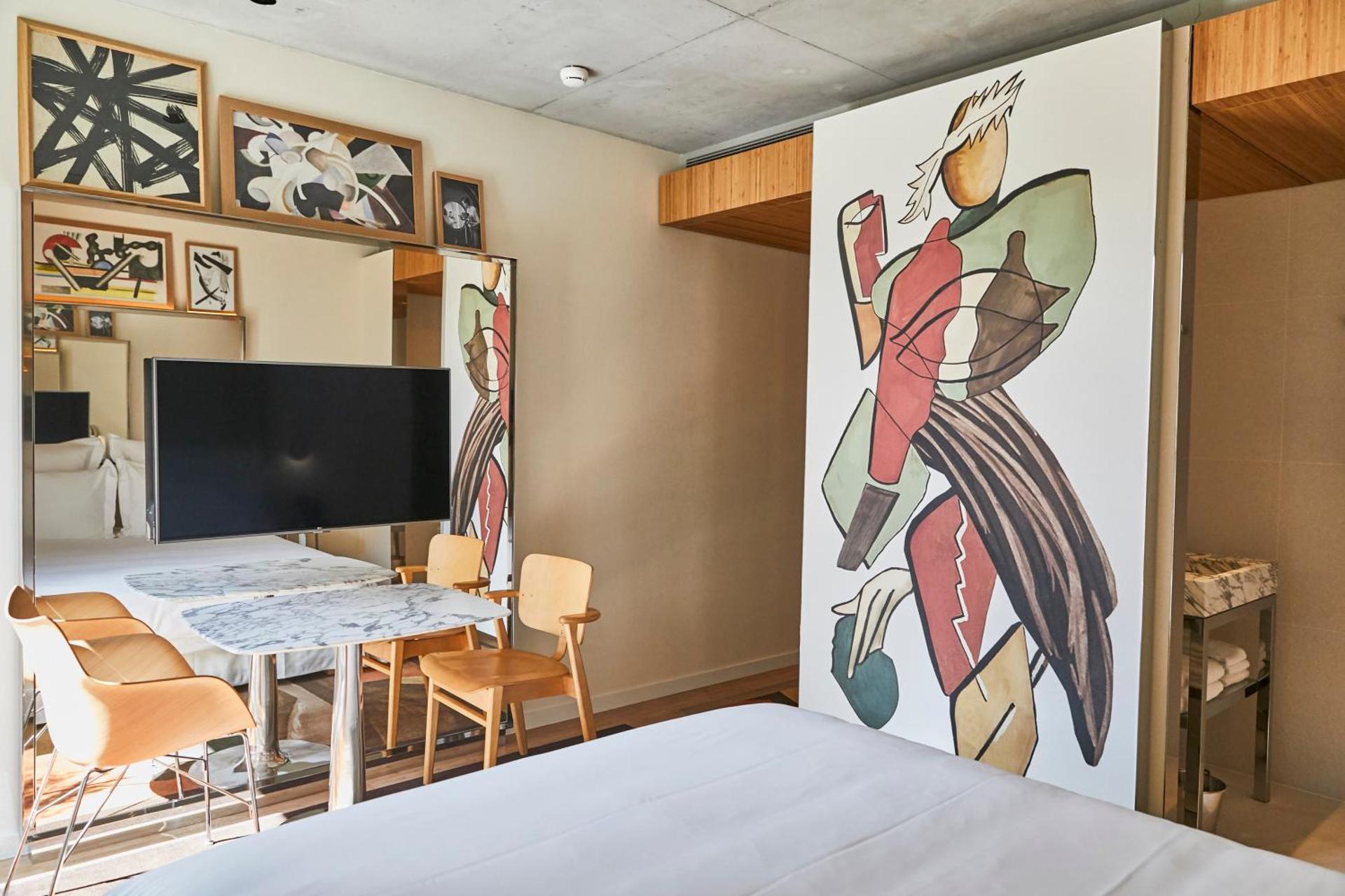 Communal lounge/ TV room