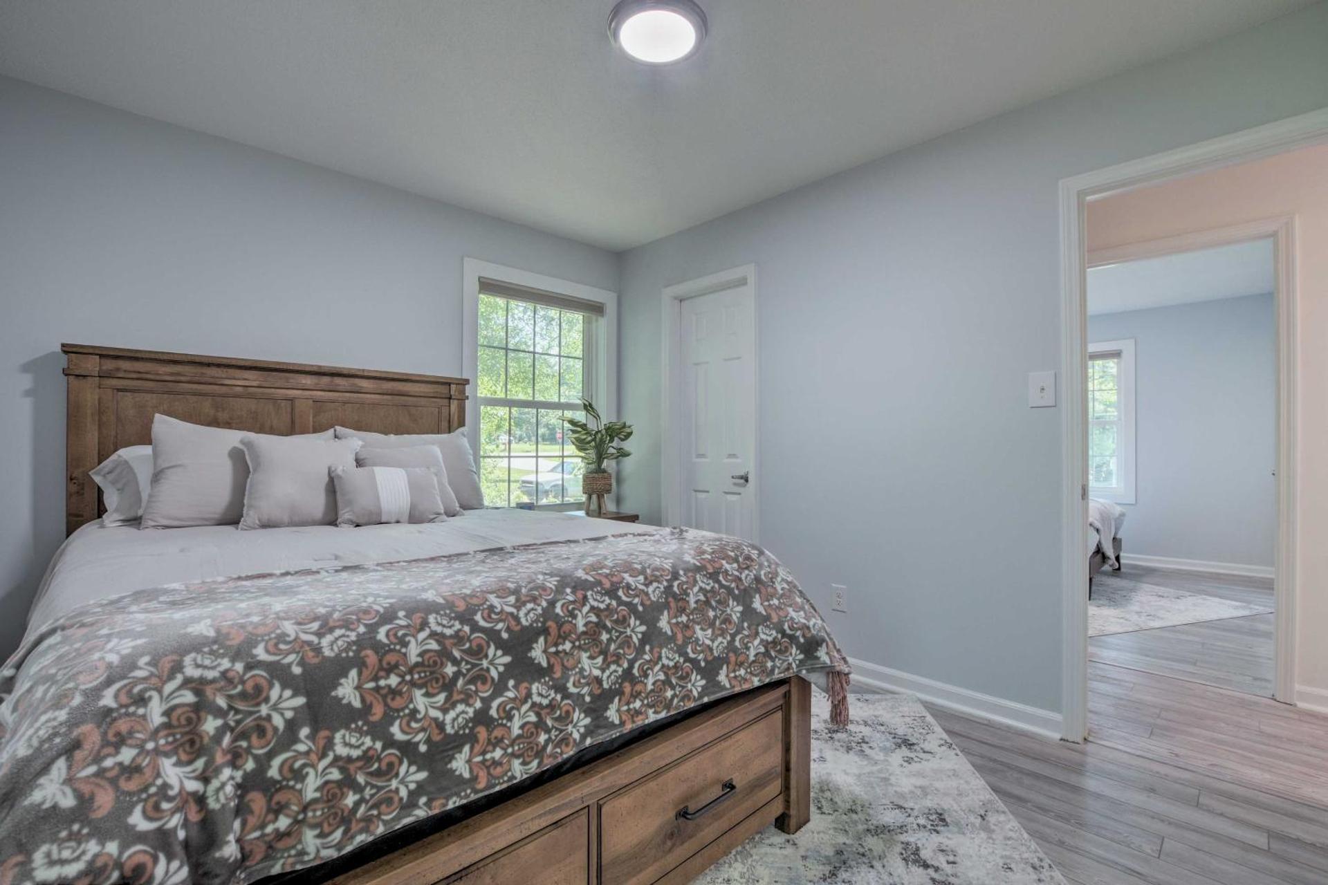 Apex Home about 15 Mi to Downtown Raleigh!