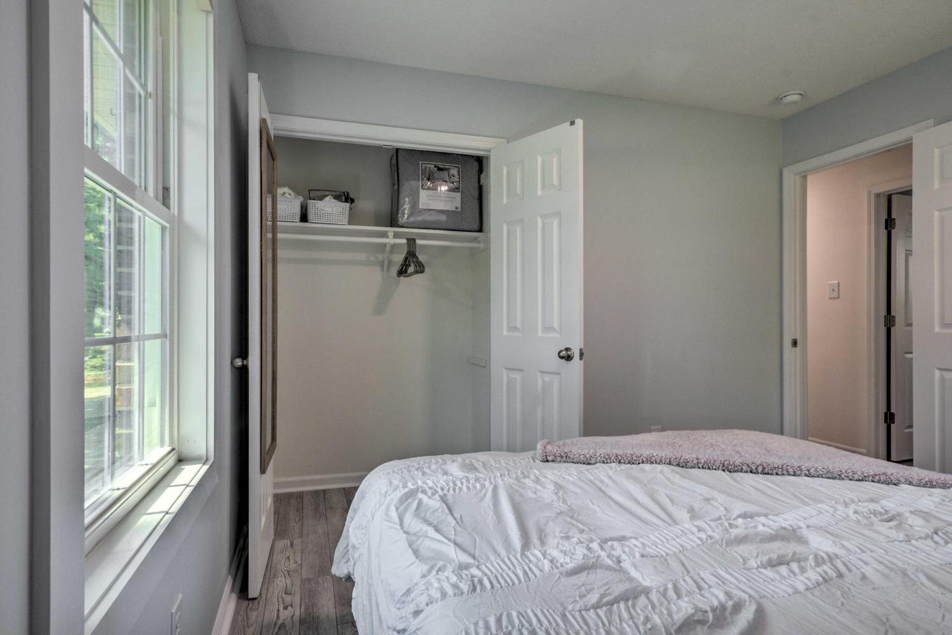 Apex Home about 15 Mi to Downtown Raleigh!