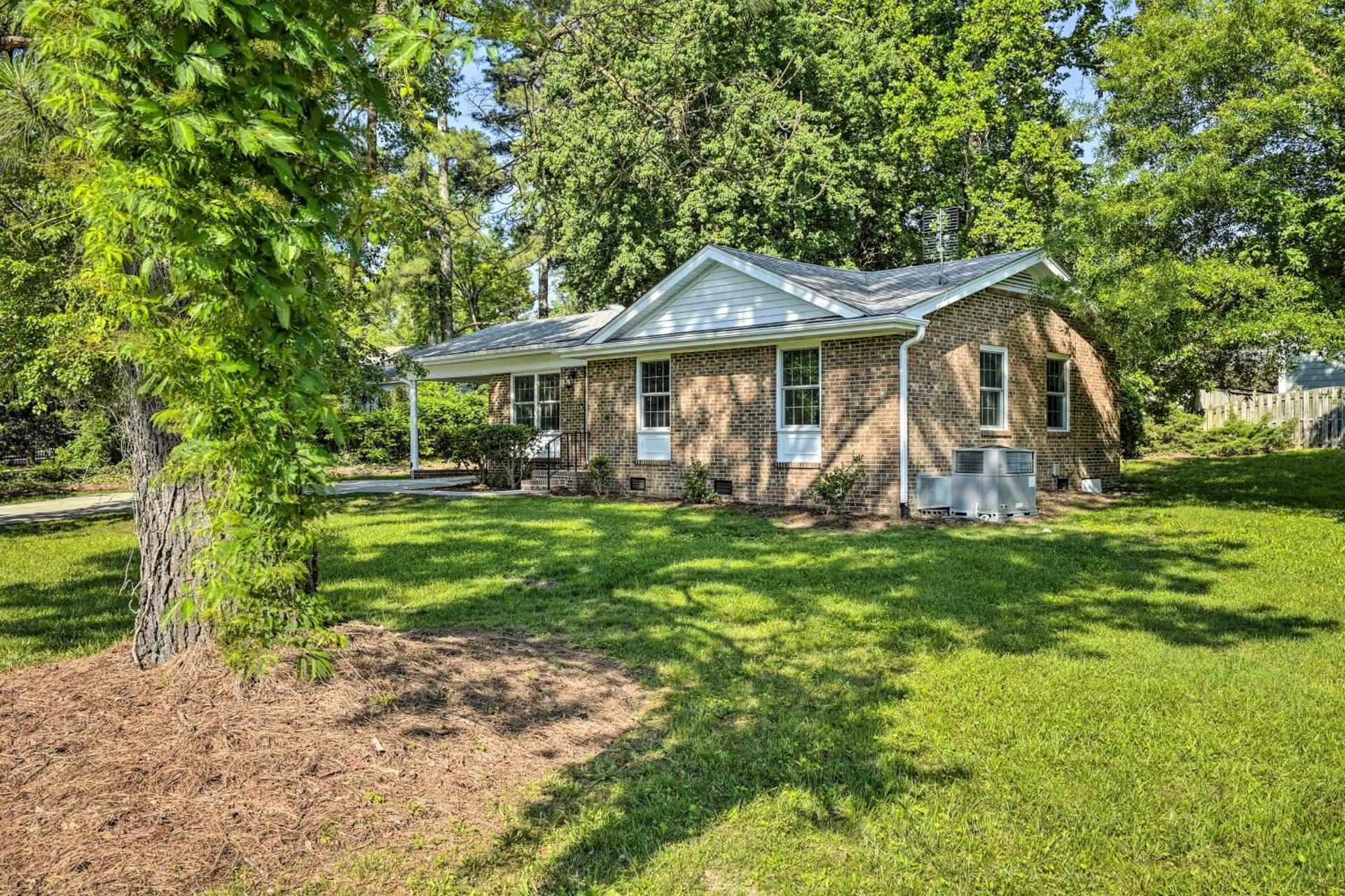 Apex Home about 15 Mi to Downtown Raleigh!