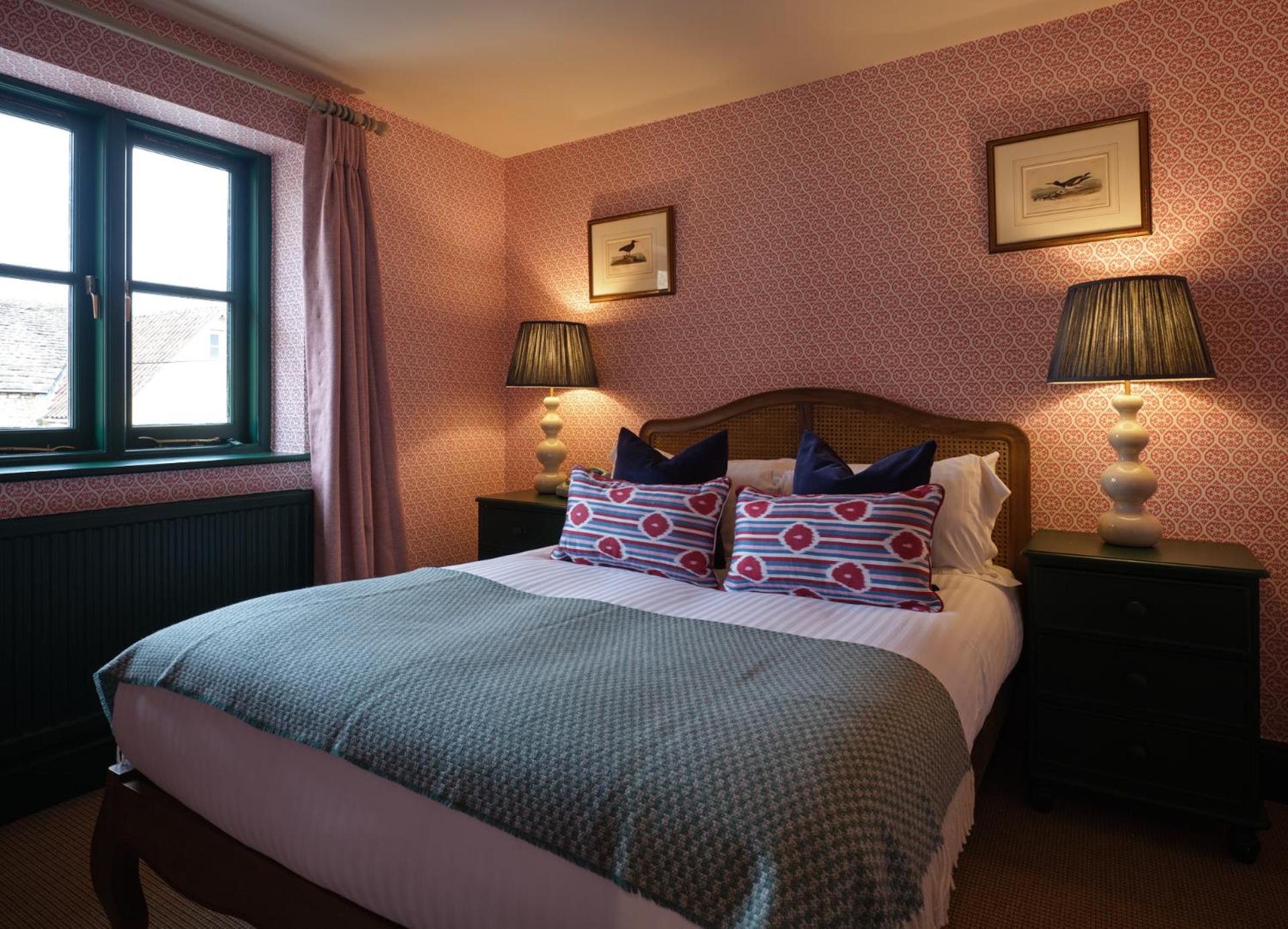 Cozy Double Room - Coach House 