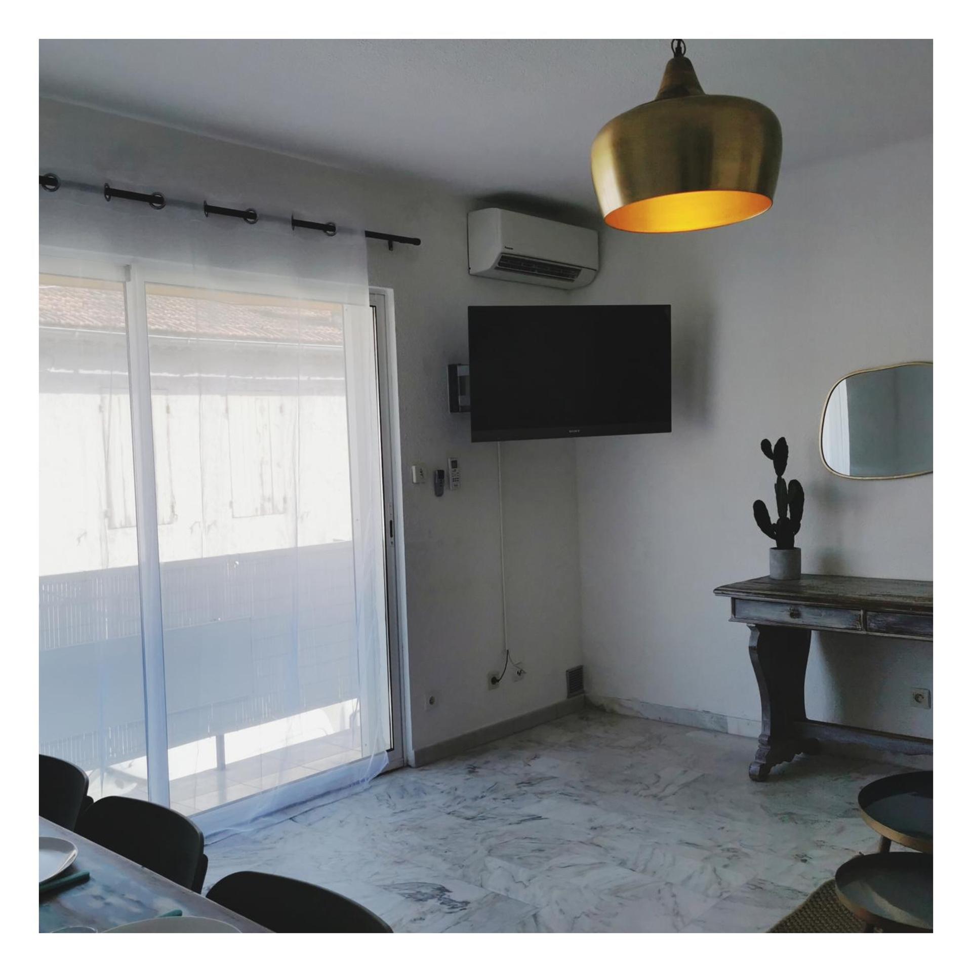 COTE PLAGE HYPER CENTRE - Bord de mer