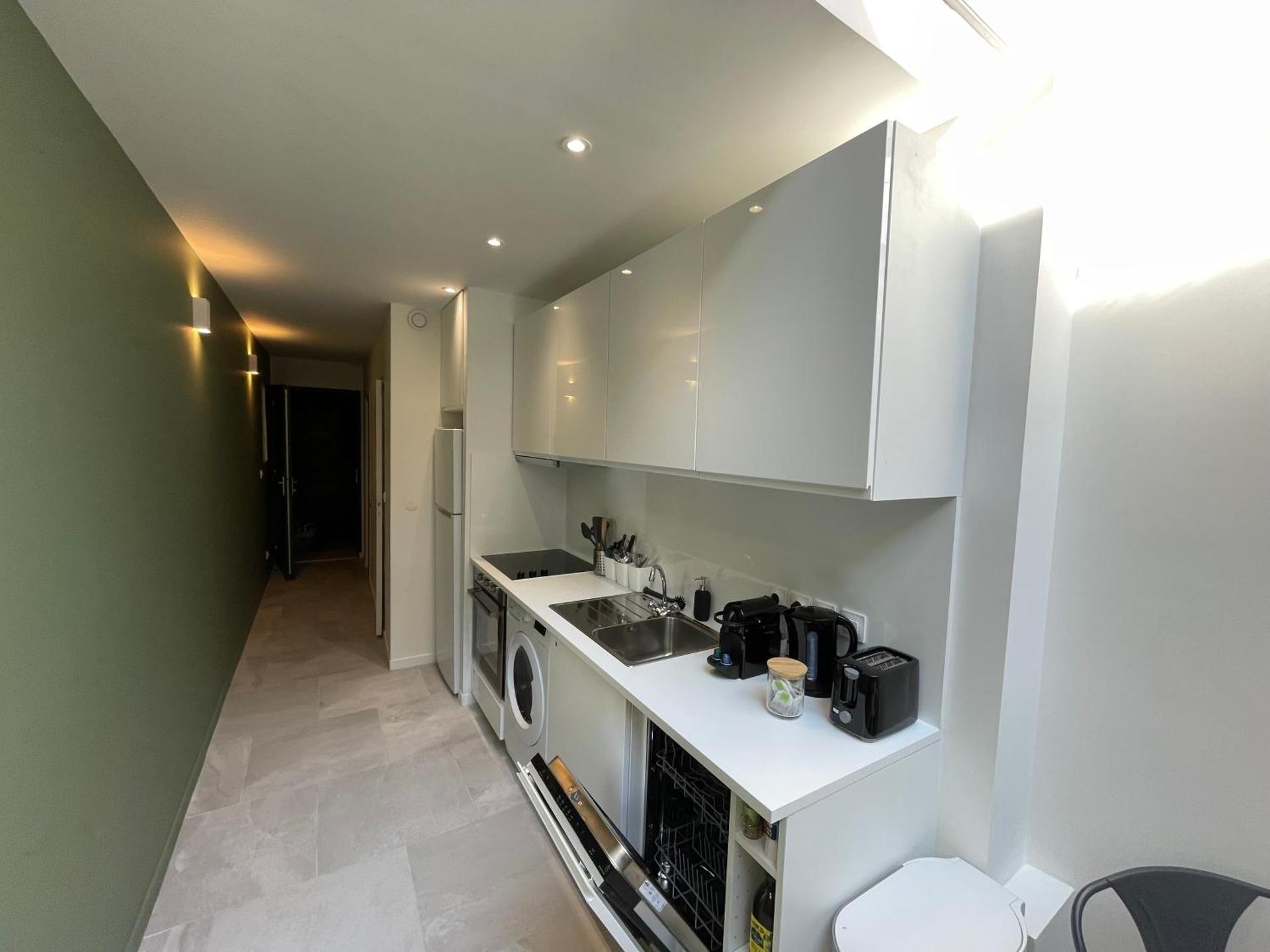 Kitchen or kitchenette