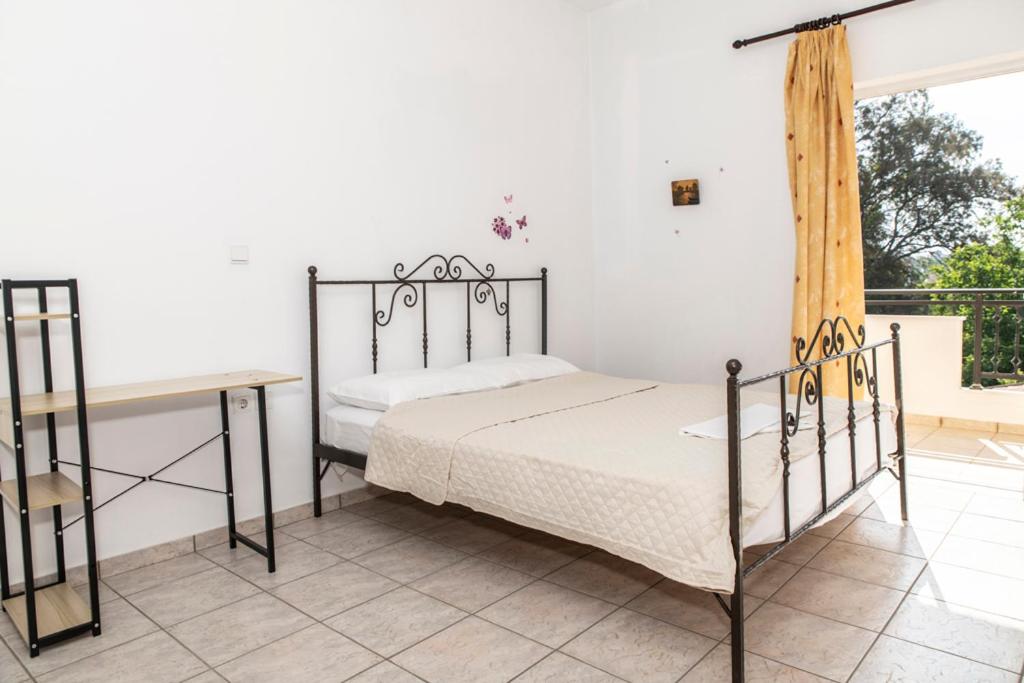 Timbaki'Theodosia'T Brothers