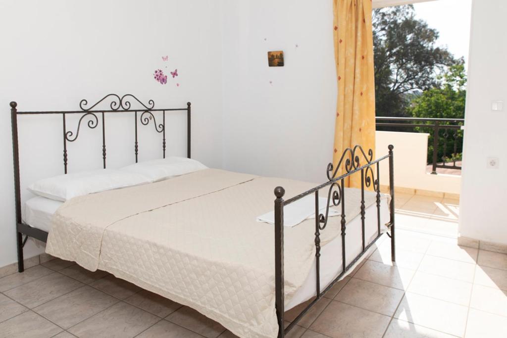 Timbaki'Theodosia'T Brothers