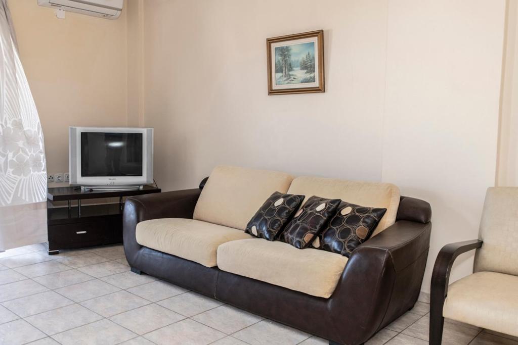 Timbaki'Theodosia'T Brothers