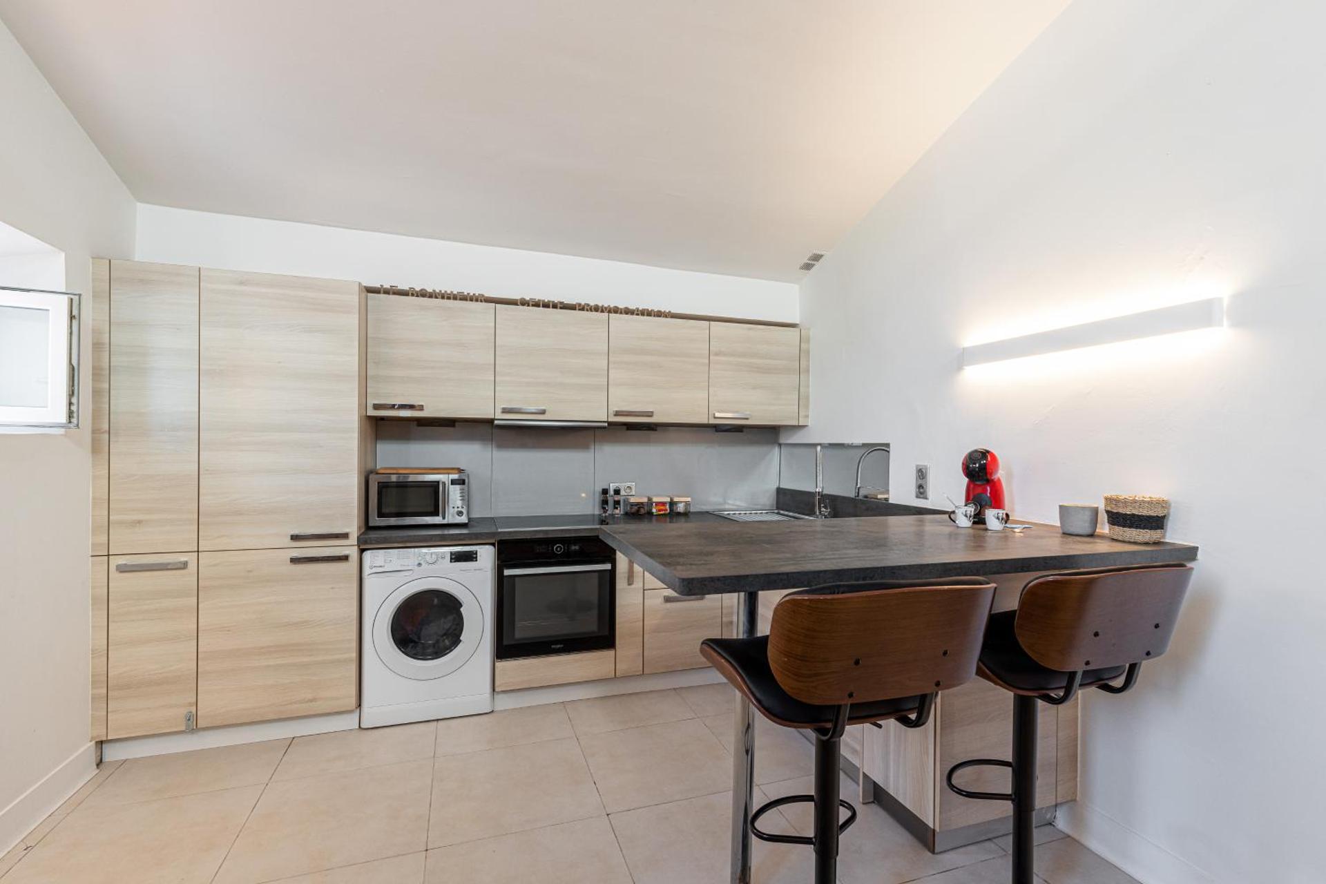 Kitchen or kitchenette