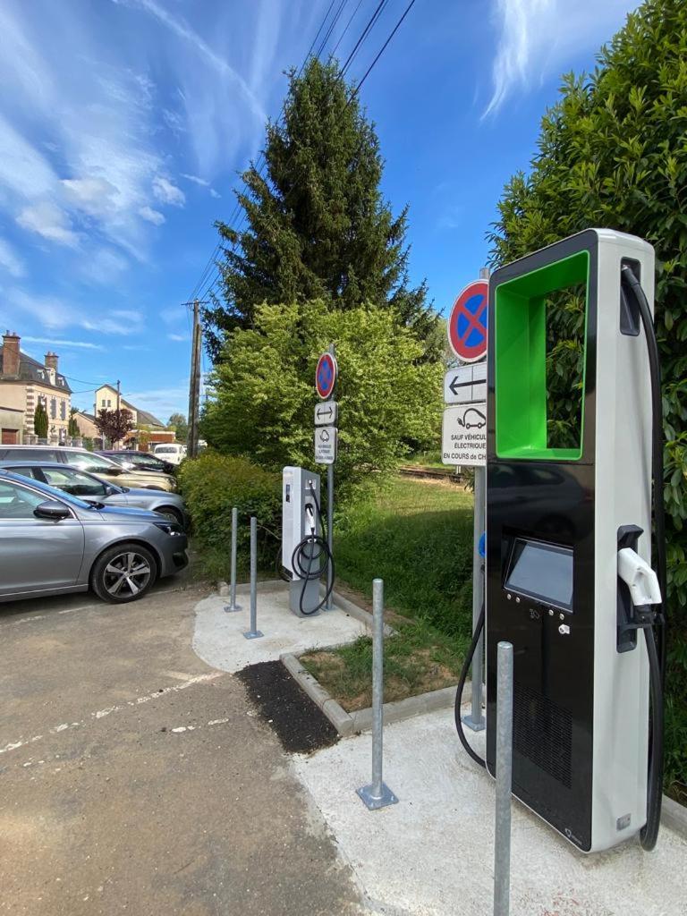 Gîte du Silo Loft atypique ,Tournesol , spa&piscine couverte