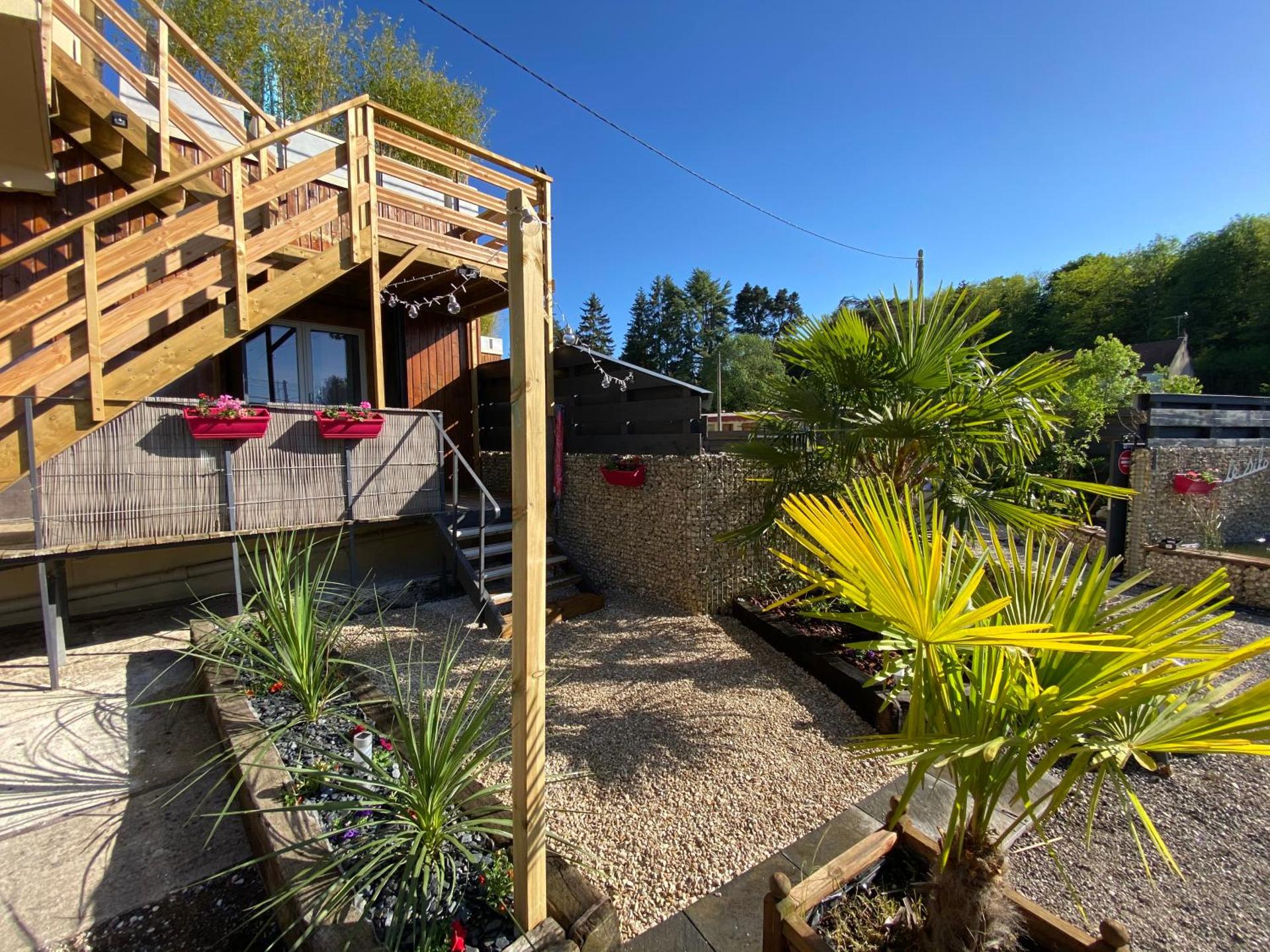 Gîte du Silo Loft atypique ,Tournesol , spa&piscine couverte