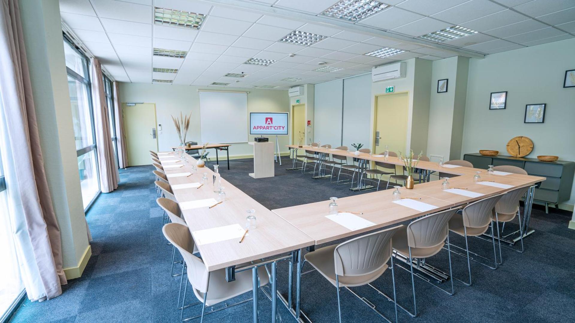 Meeting/conference room