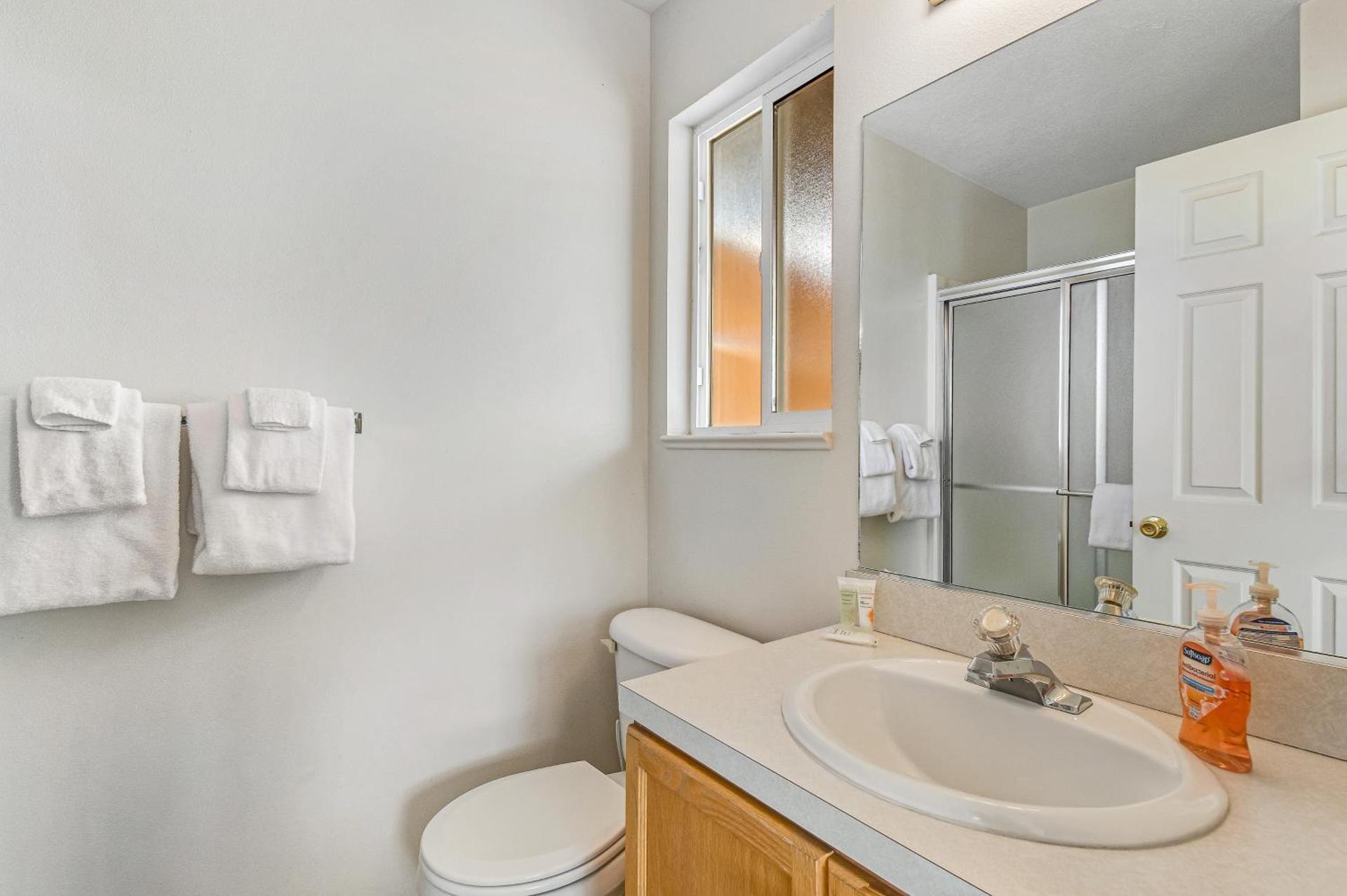 Lakeview Condo 941-1