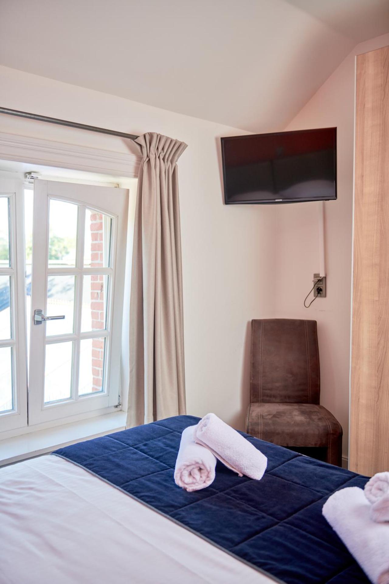 Double Room with Private Bathroom