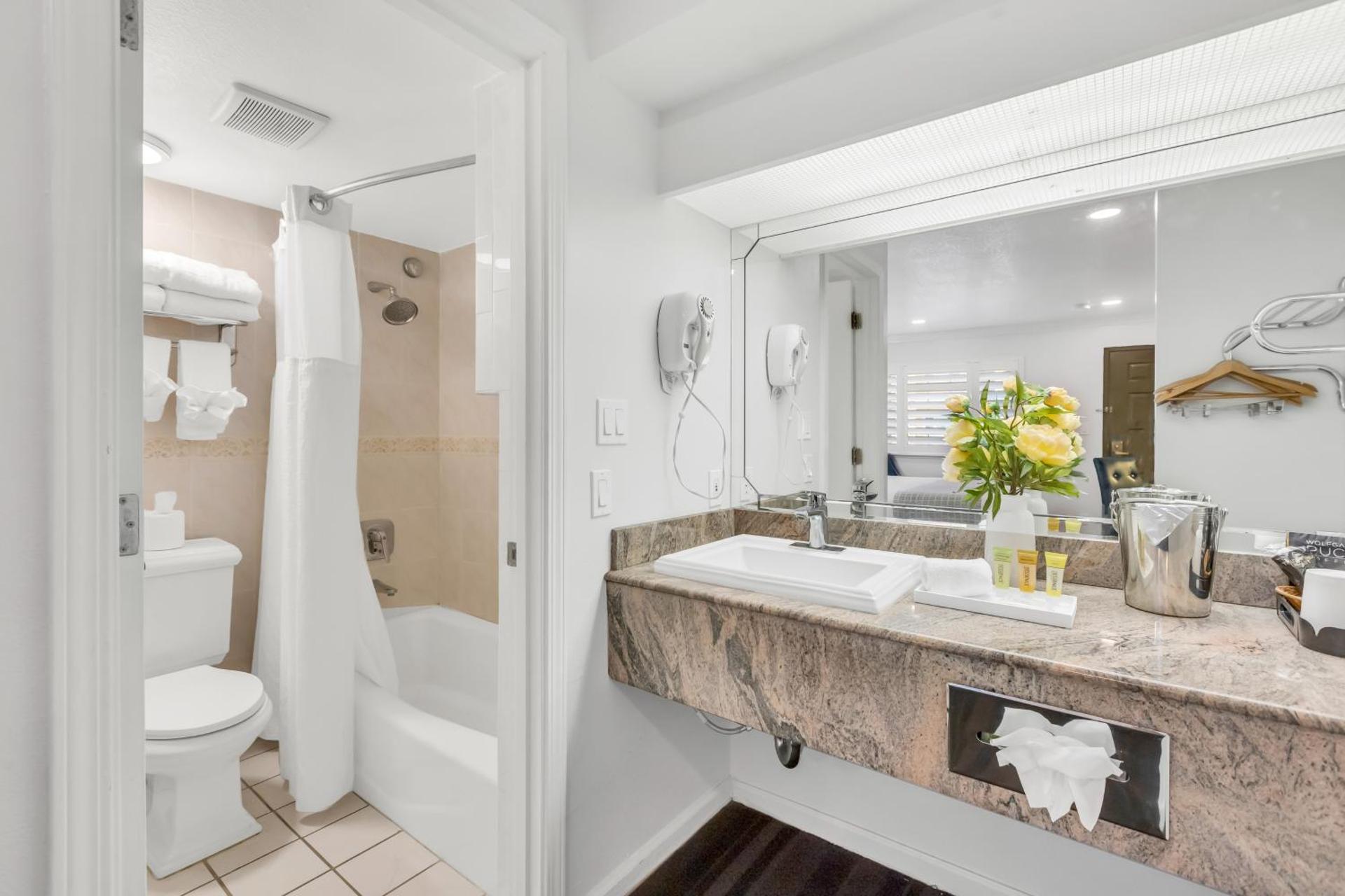 Napa Valley Hotel & Suites