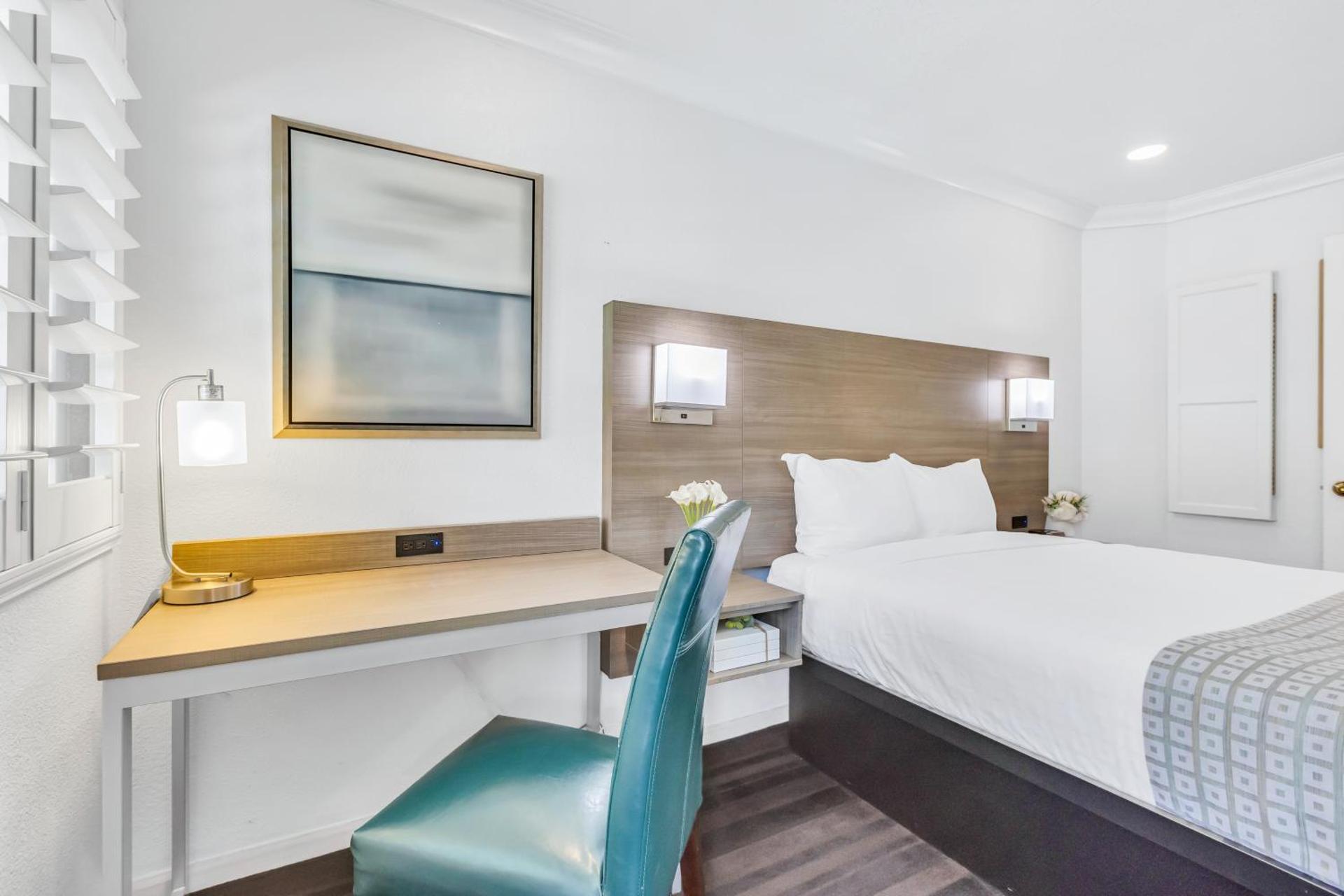 Double Bed Non-Smoking