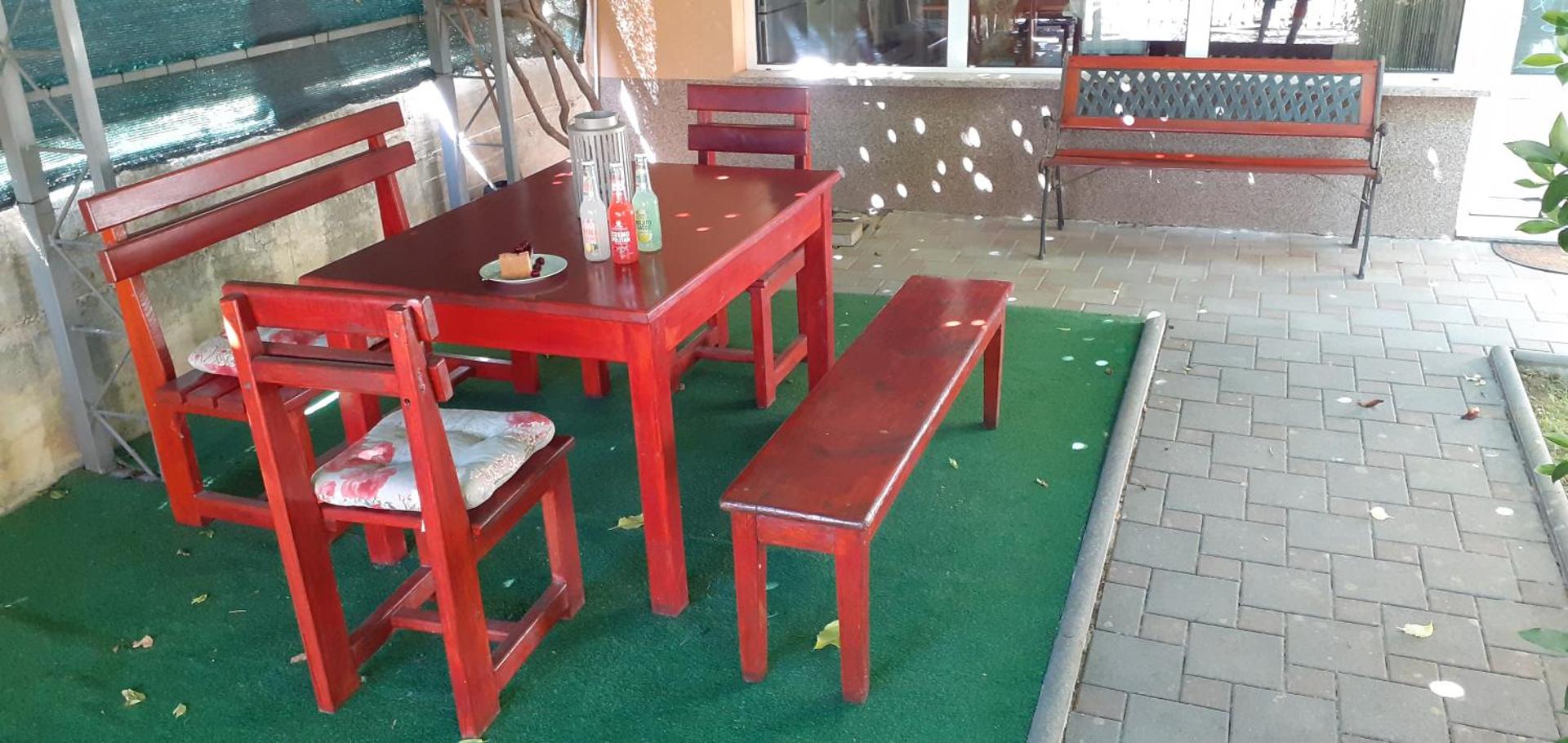 Apartment Vrljika,with private pool,bikes,garage