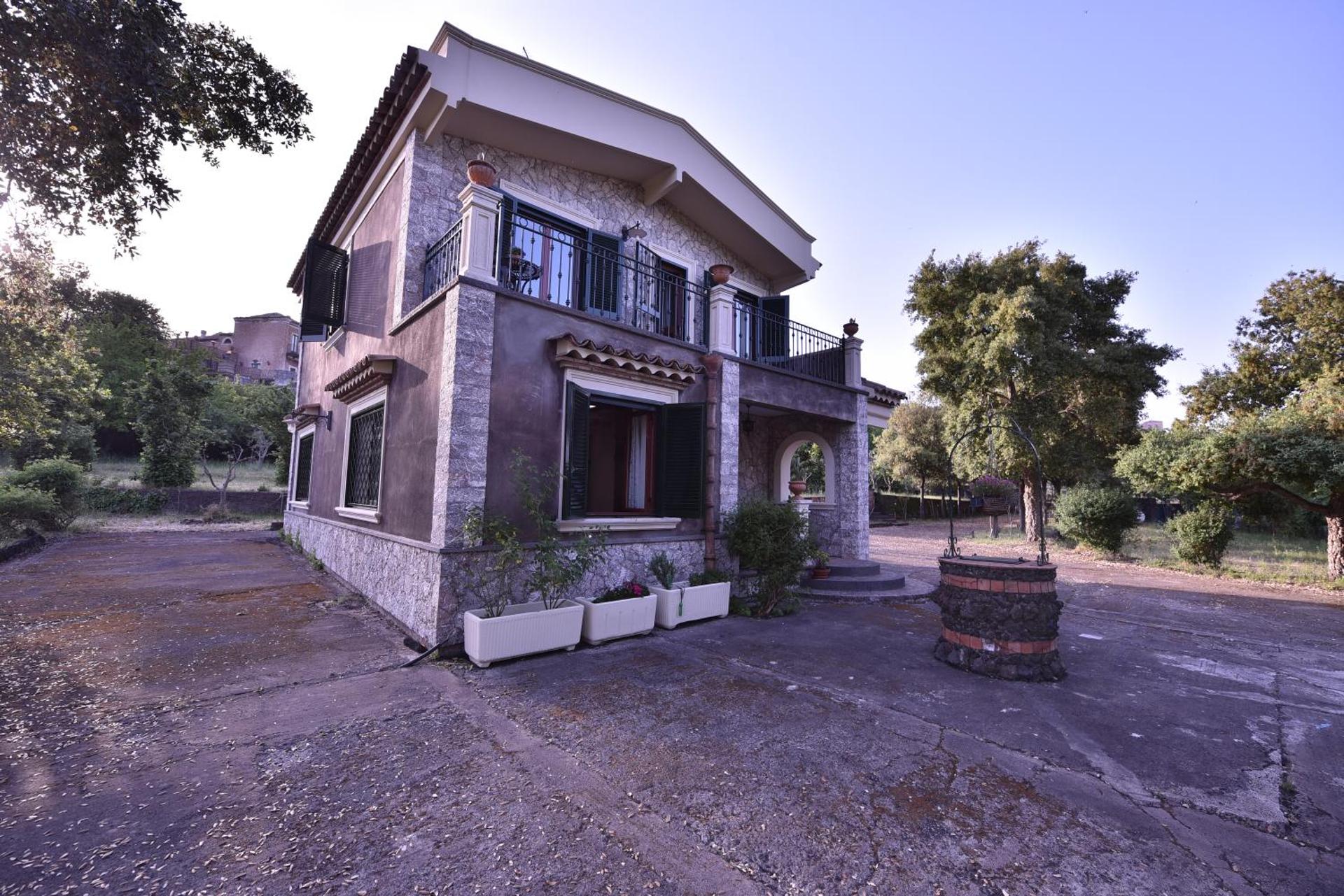 Villa Caterina, alle pendici del Vulcano Etna