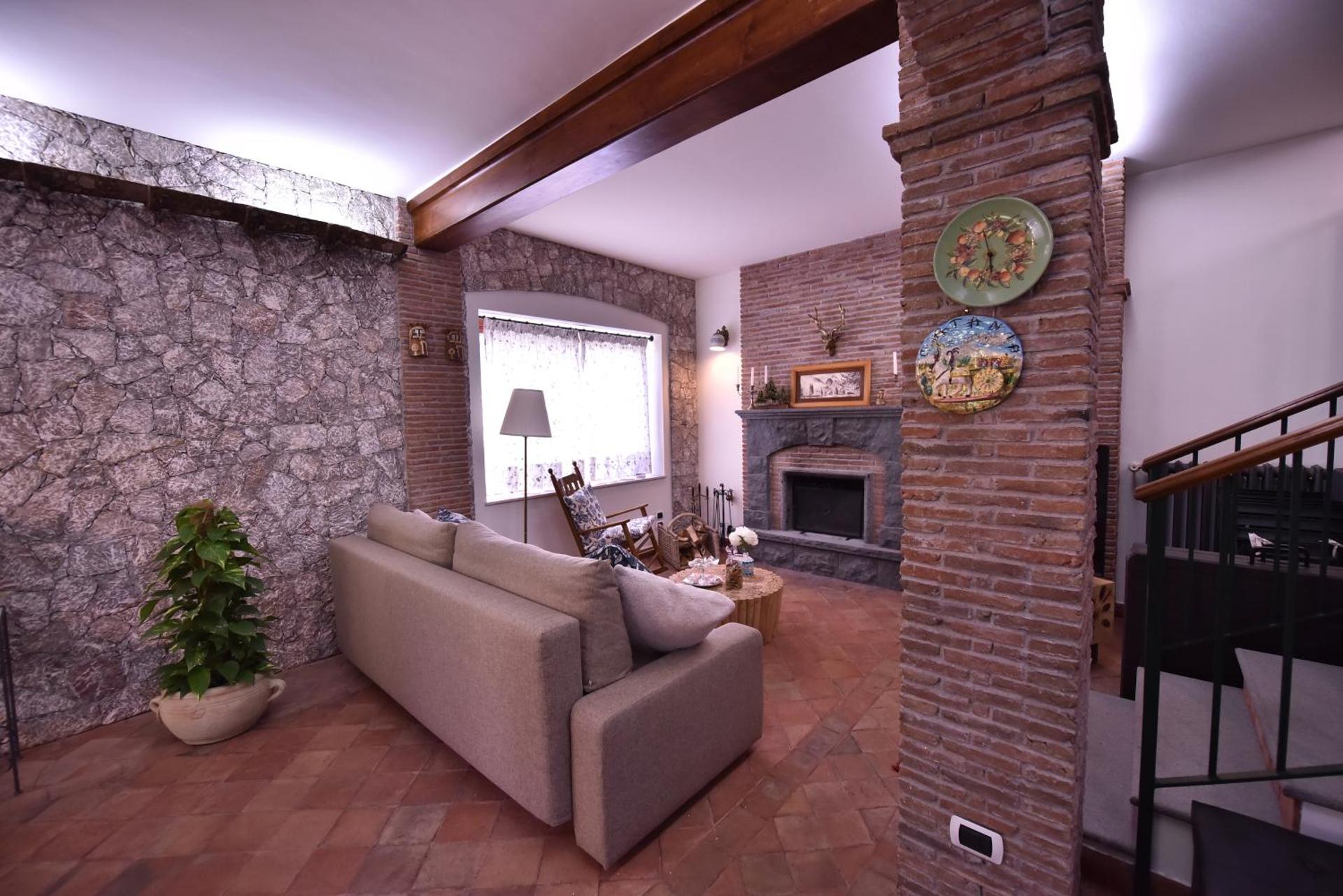 Villa Caterina, alle pendici del Vulcano Etna