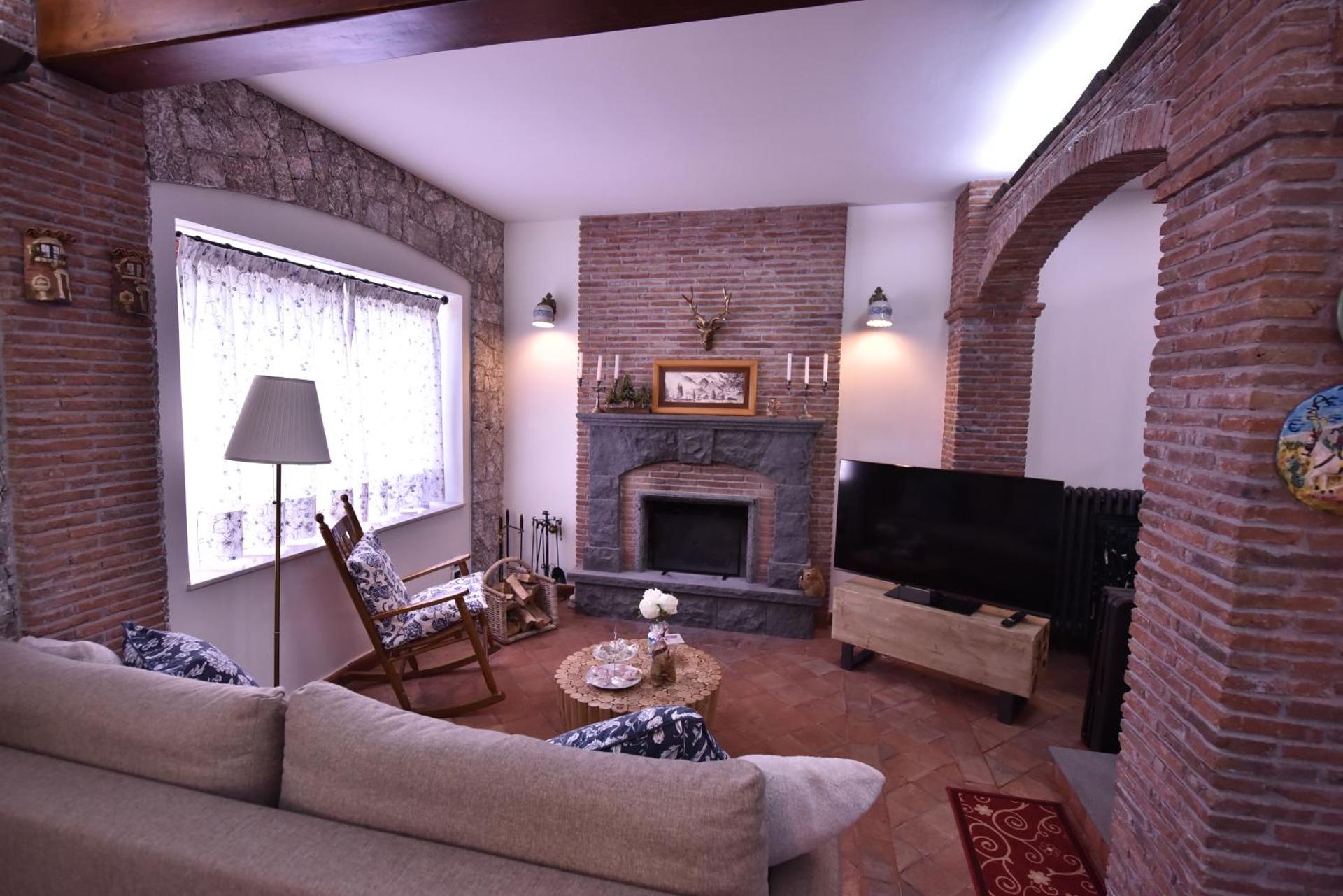 Villa Caterina, alle pendici del Vulcano Etna