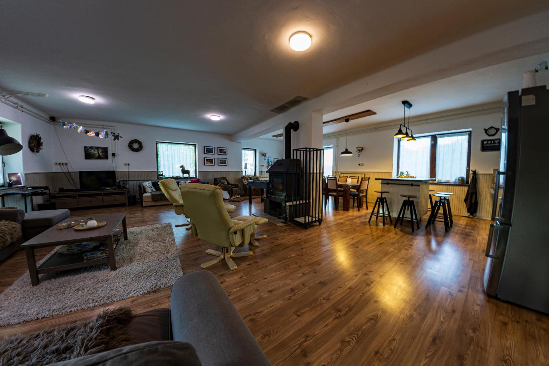 Communal lounge/ TV room