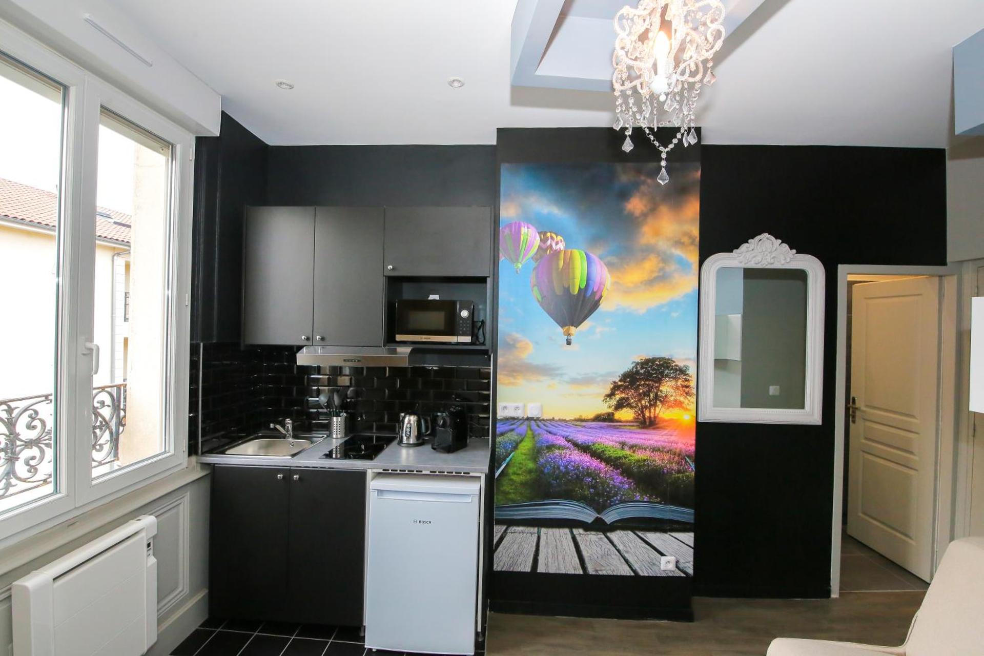 Kitchen or kitchenette